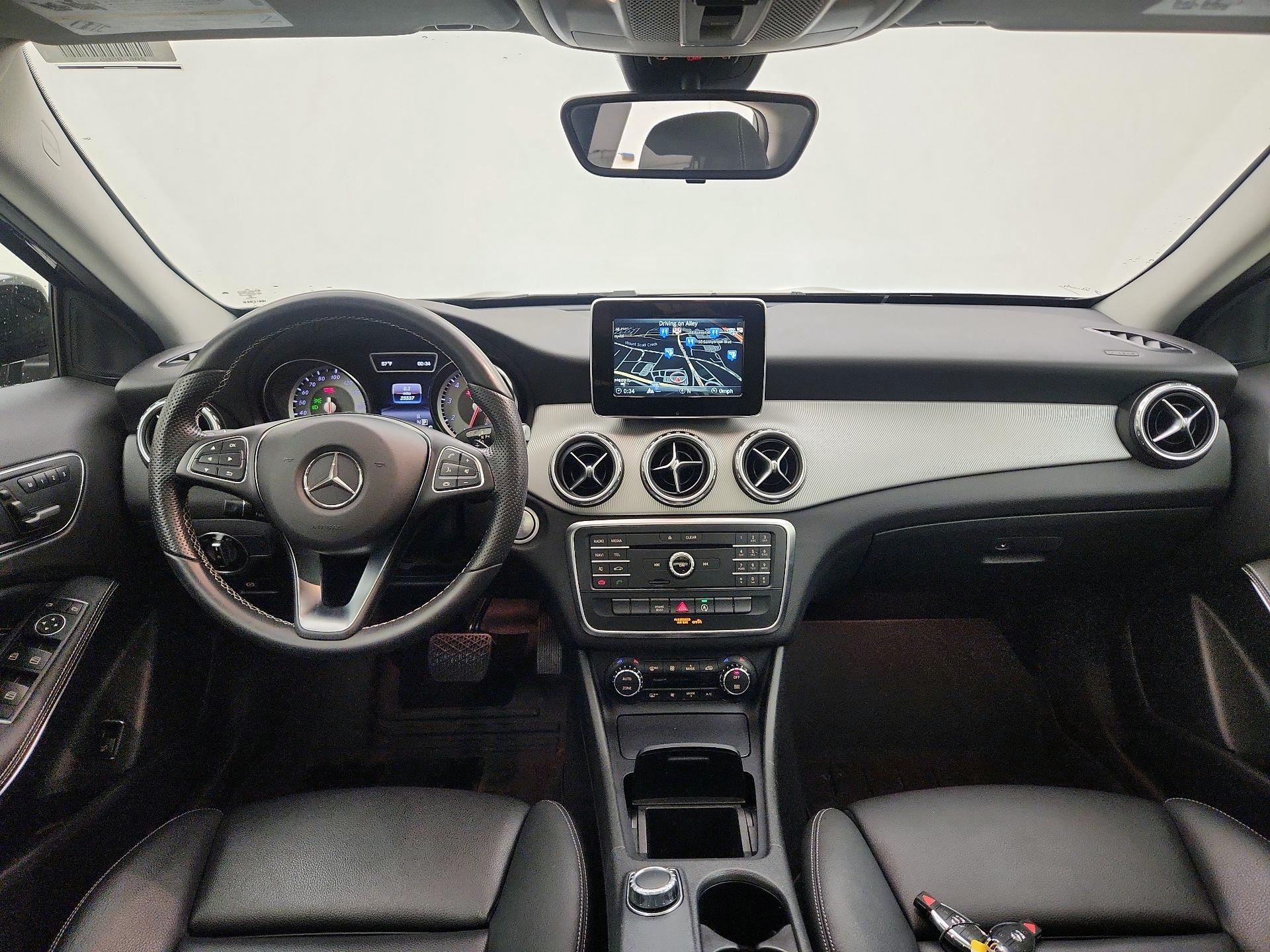 Thumbnail: 2016 Mercedes-Benz GLA - 8