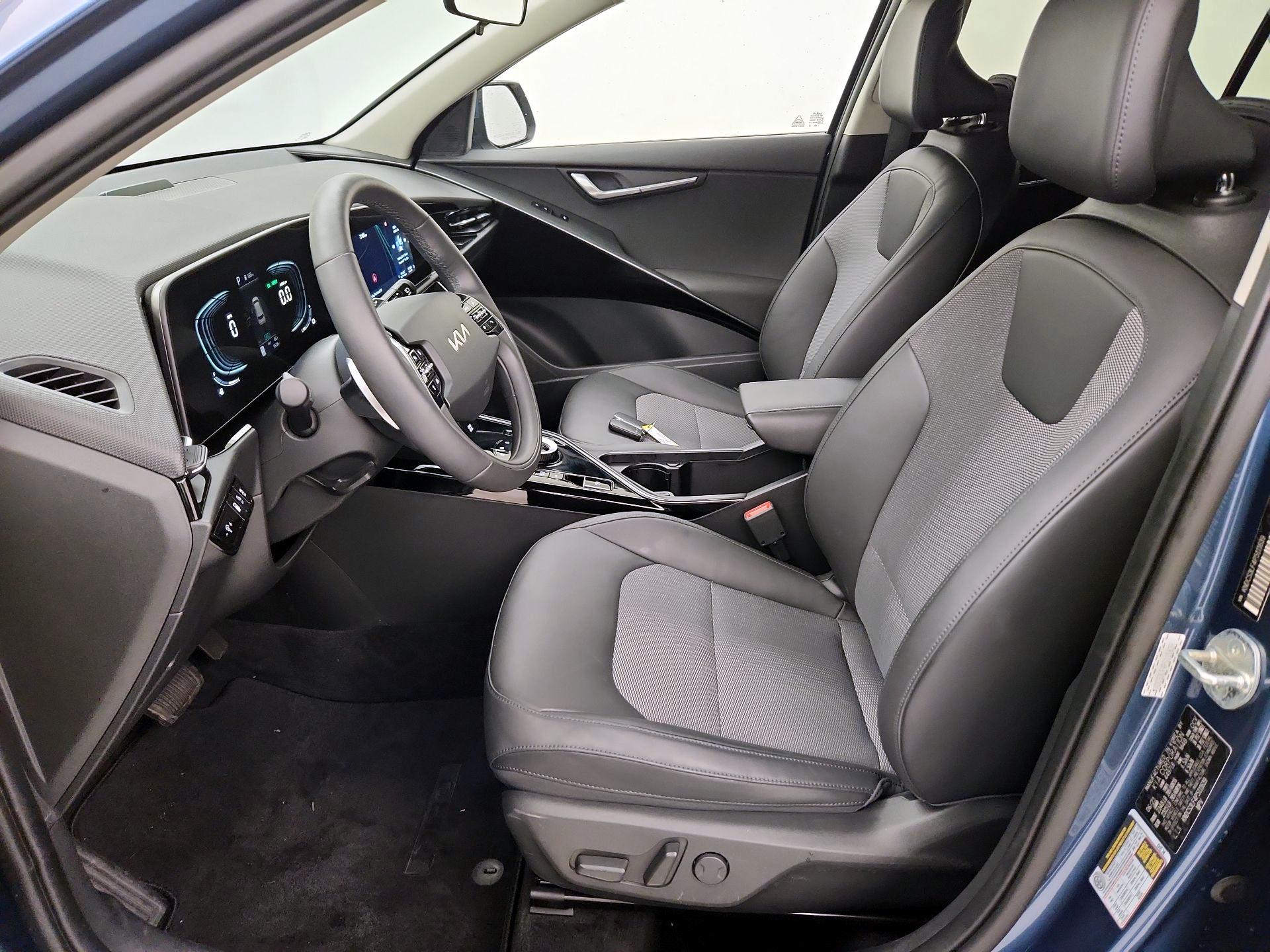 Thumbnail: 2023 Kia Niro - 11