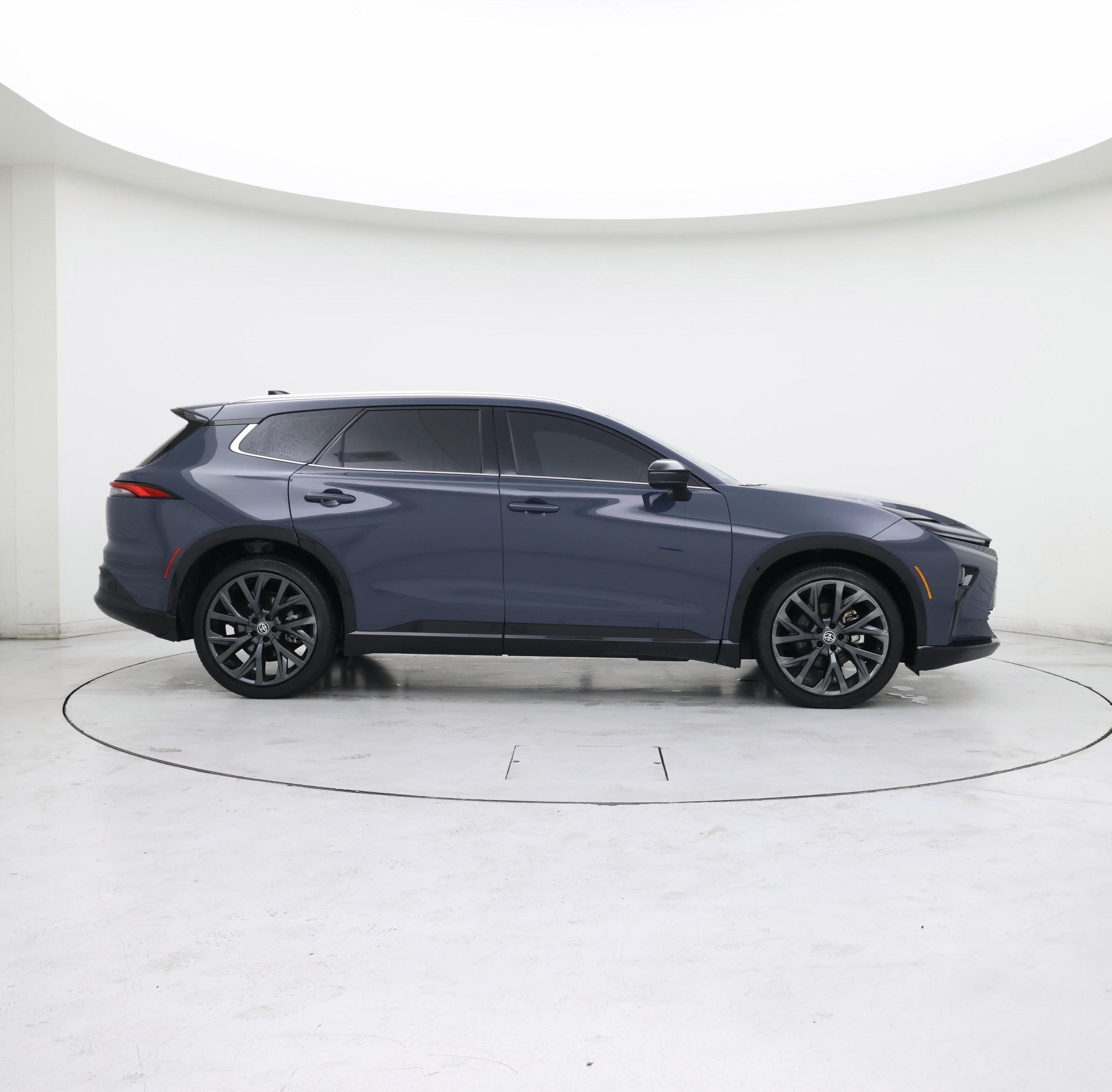 Thumbnail: 2025 Toyota Crown Signia - 7