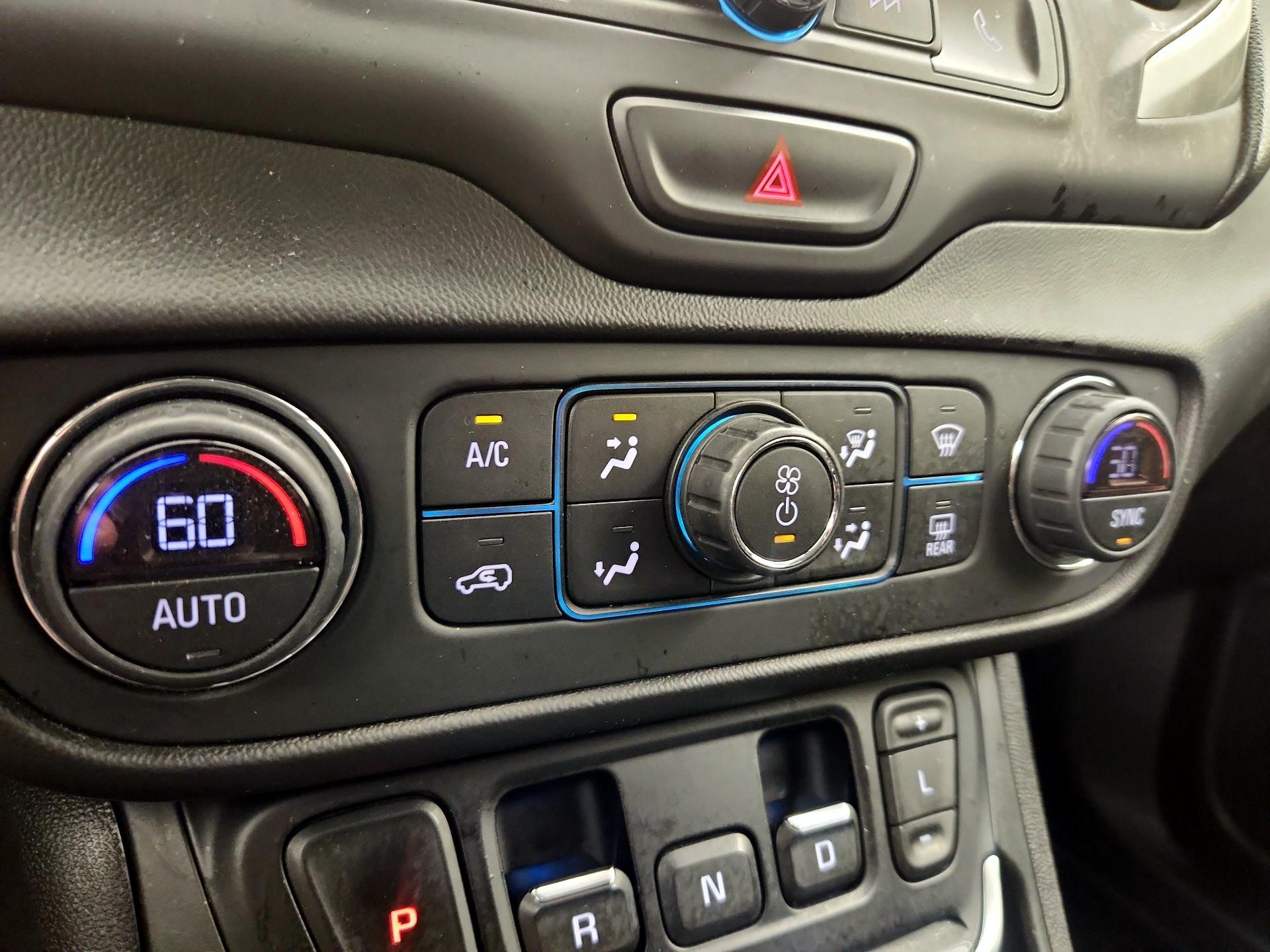 Thumbnail: 2018 GMC Terrain - 16
