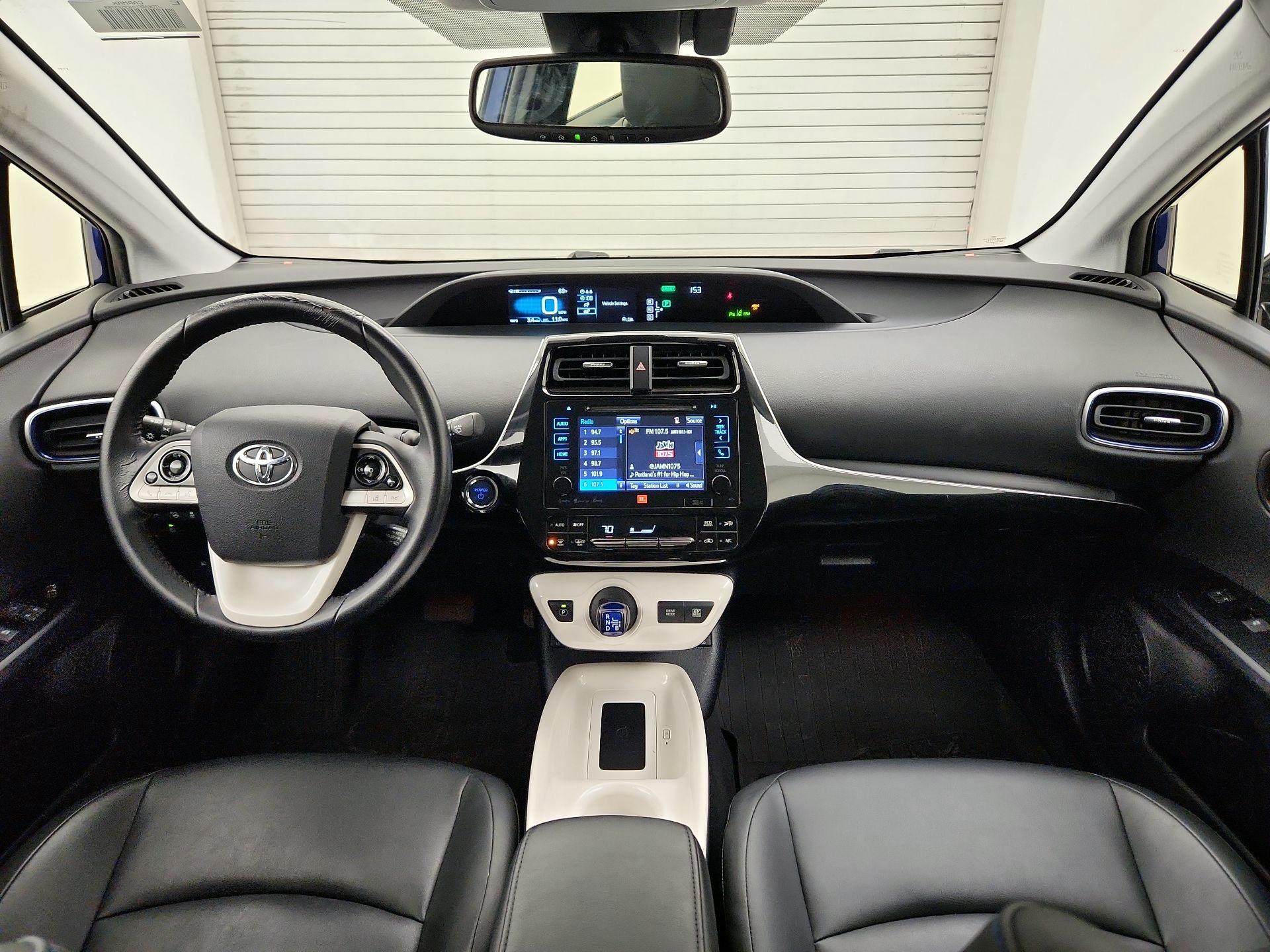 Thumbnail: 2016 Toyota Prius - 9