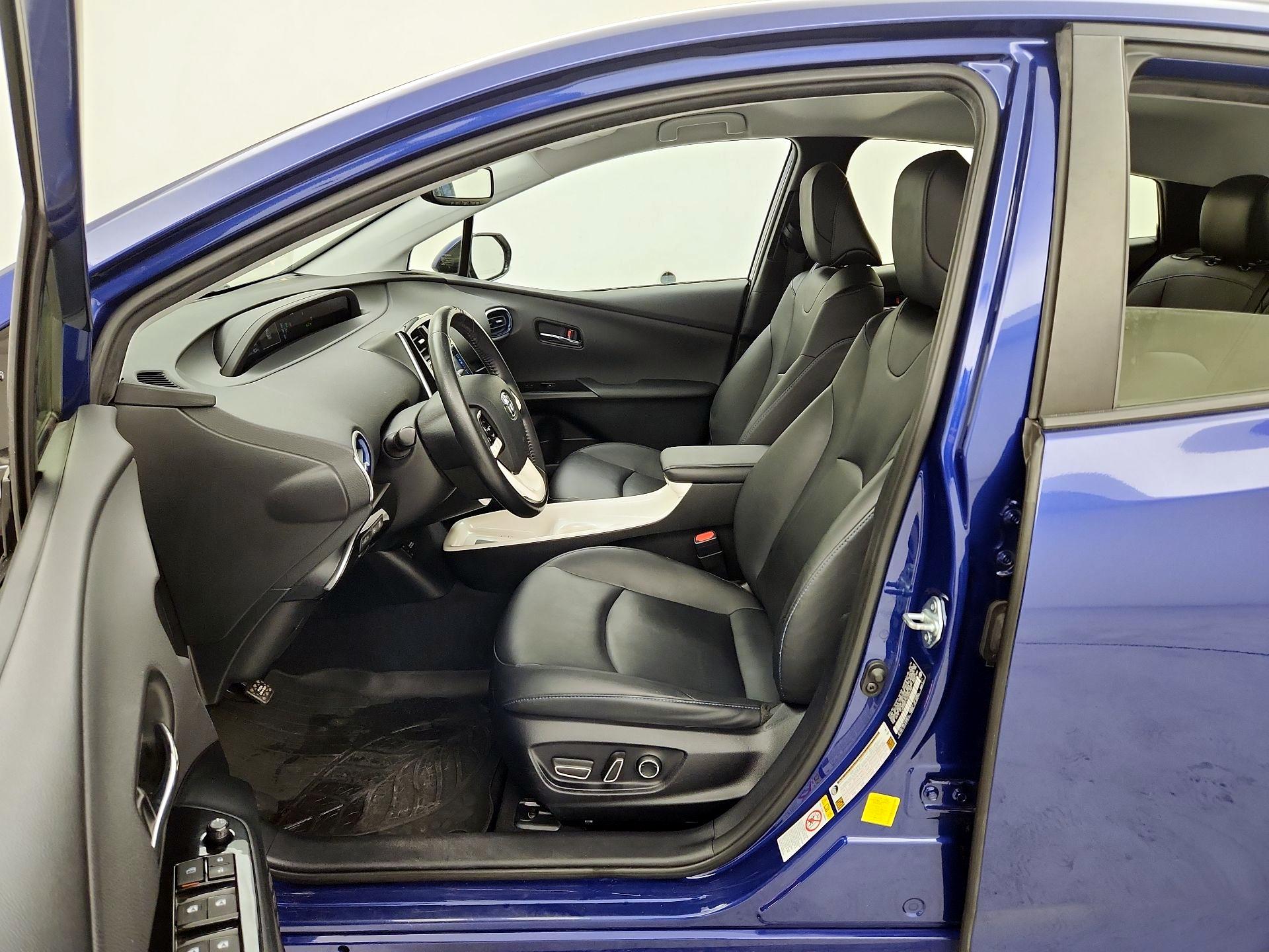 Thumbnail: 2016 Toyota Prius - 11