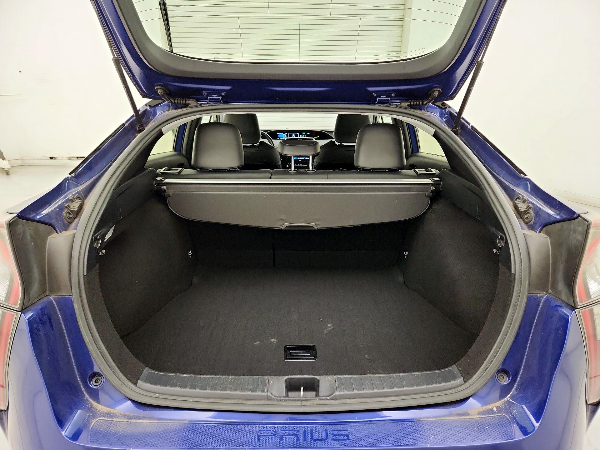 Thumbnail: 2016 Toyota Prius - 20
