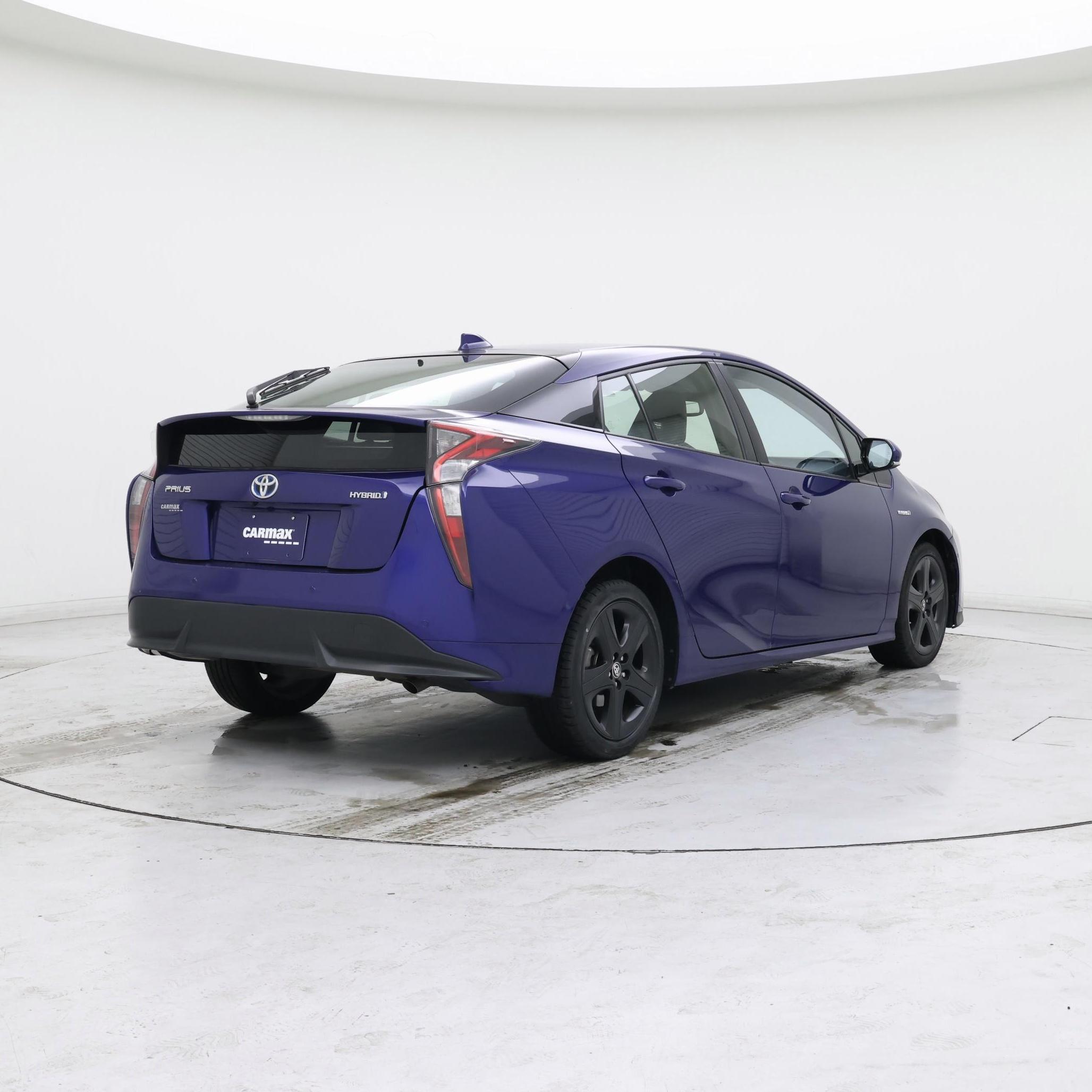 Thumbnail: 2016 Toyota Prius - 8