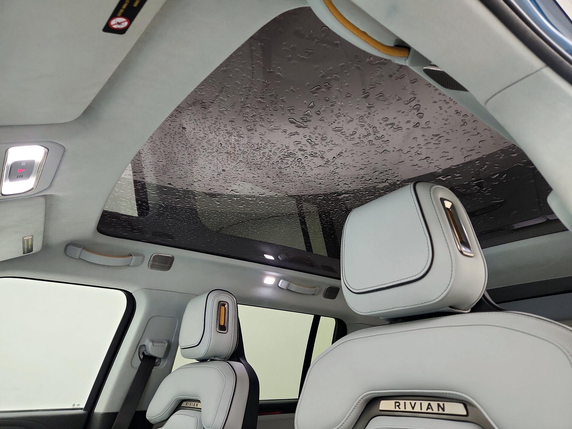 Thumbnail: 2023 Rivian R1S - 18