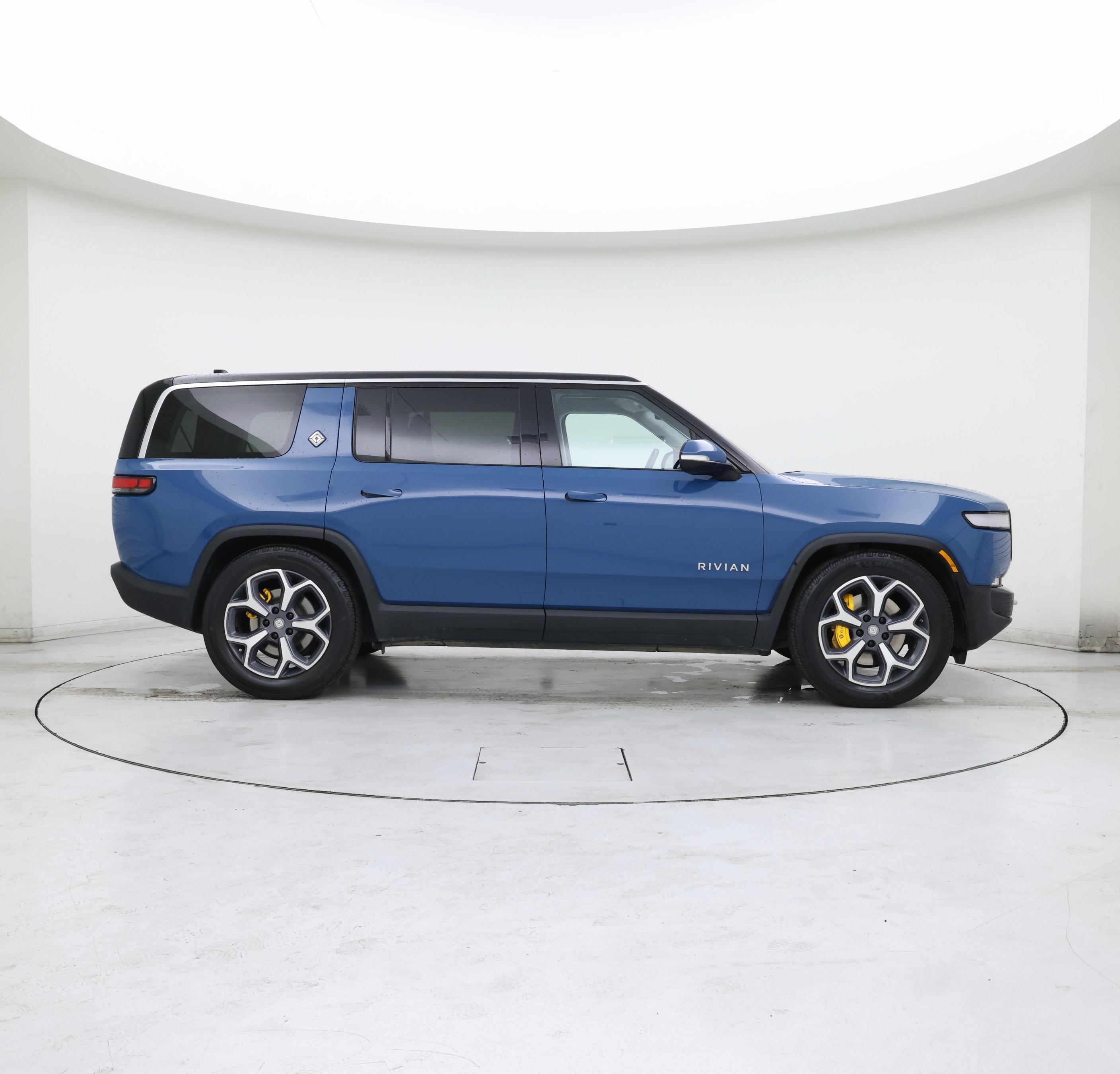 Thumbnail: 2023 Rivian R1S - 7