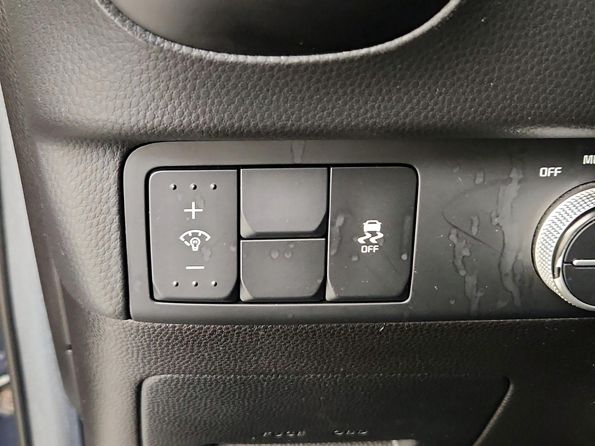 Thumbnail: 2015 Kia Soul - 13