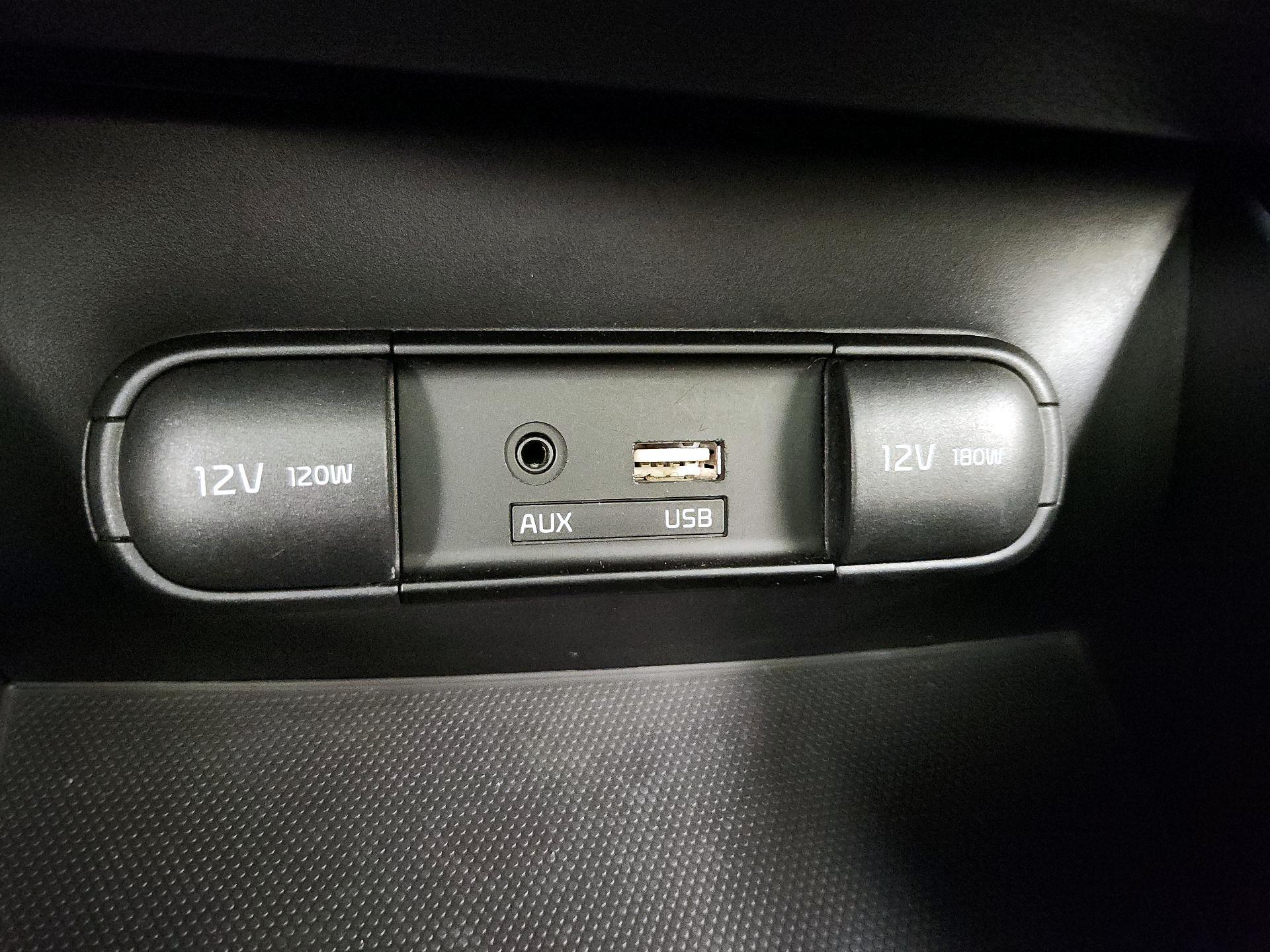 Thumbnail: 2015 Kia Soul - 19