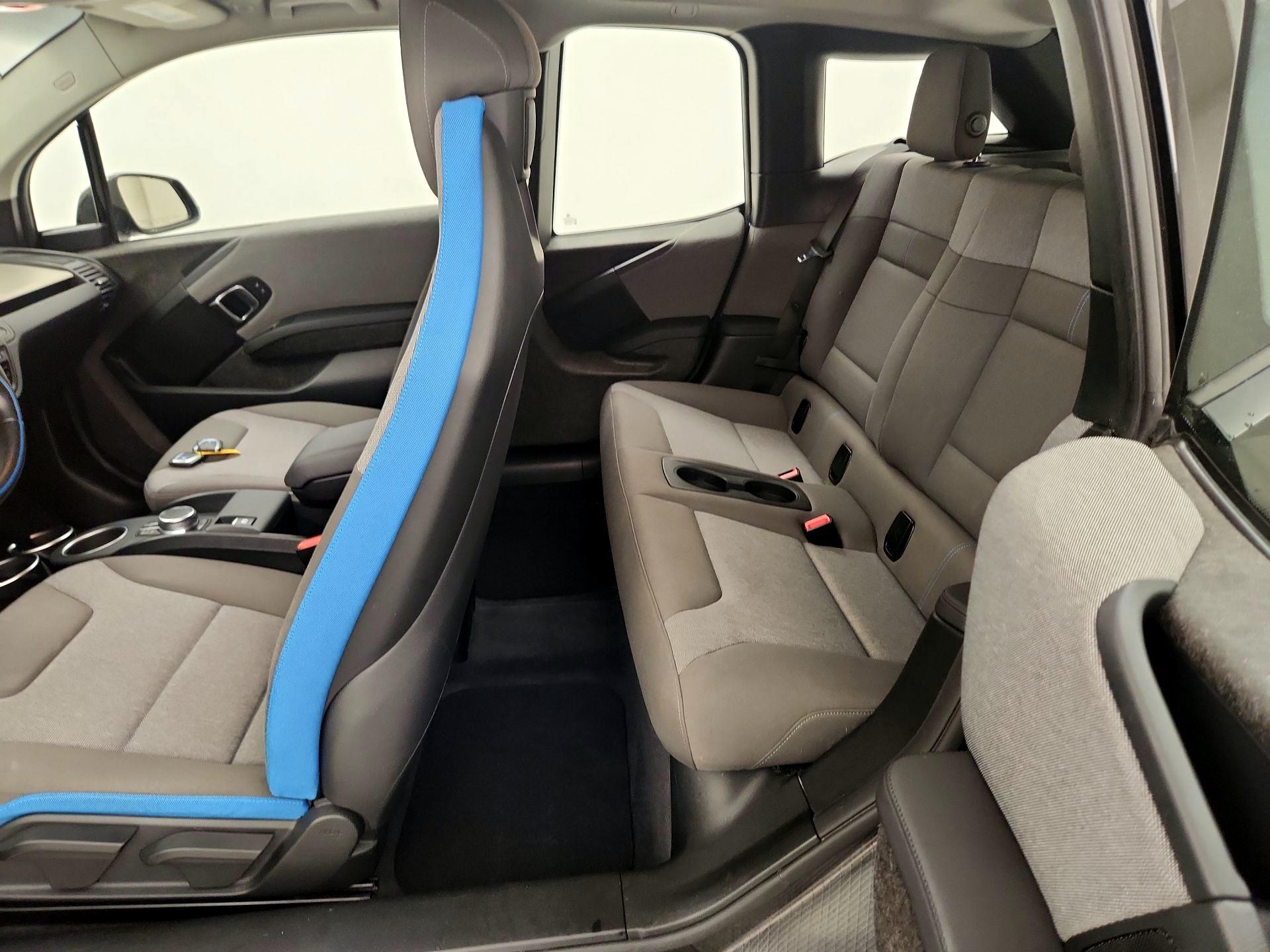 Thumbnail: 2019 BMW i3 - 19