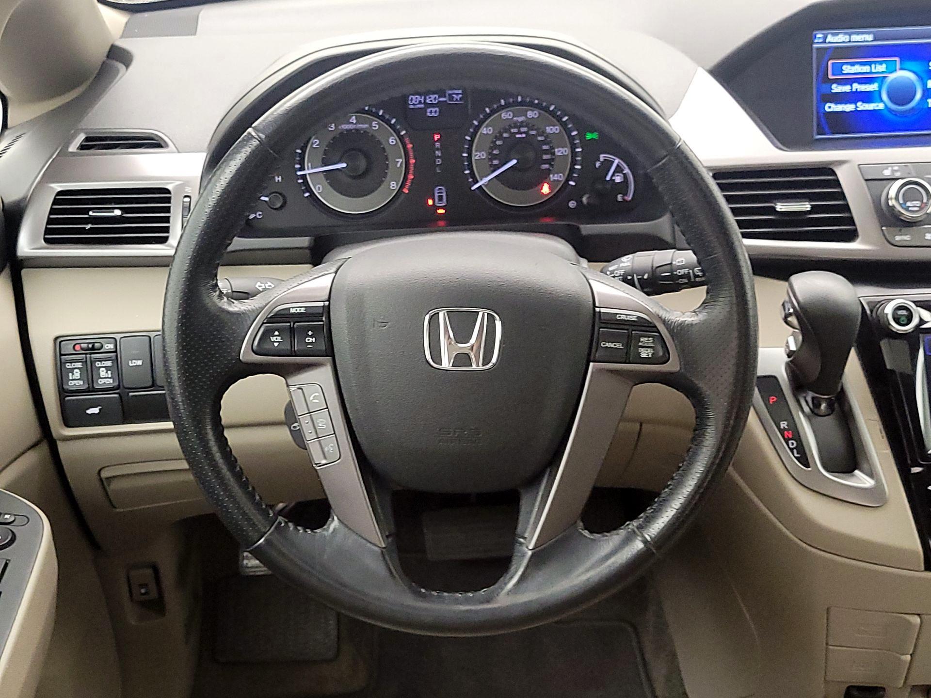 Thumbnail: 2015 Honda Odyssey - 10