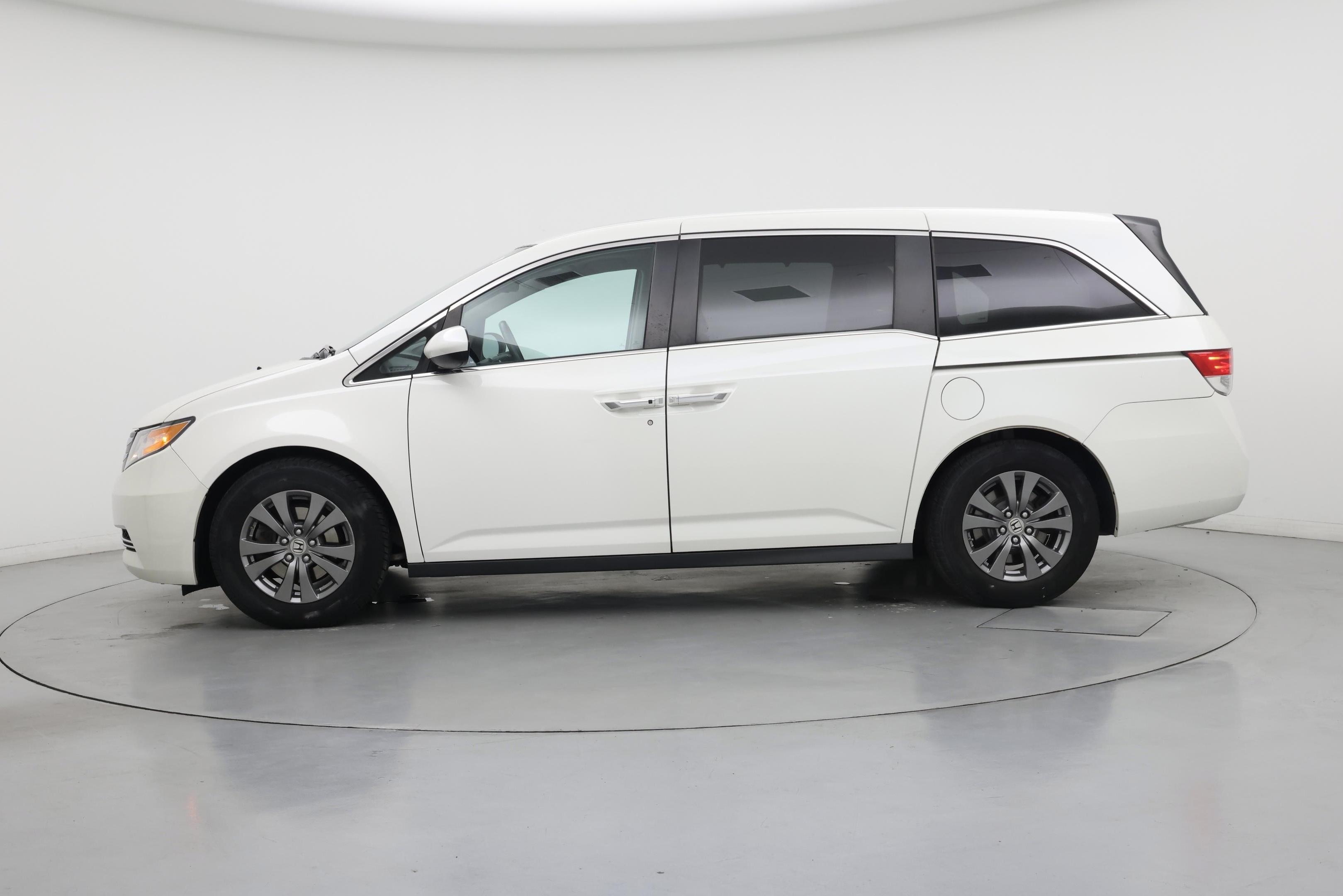 Thumbnail: 2015 Honda Odyssey - 3