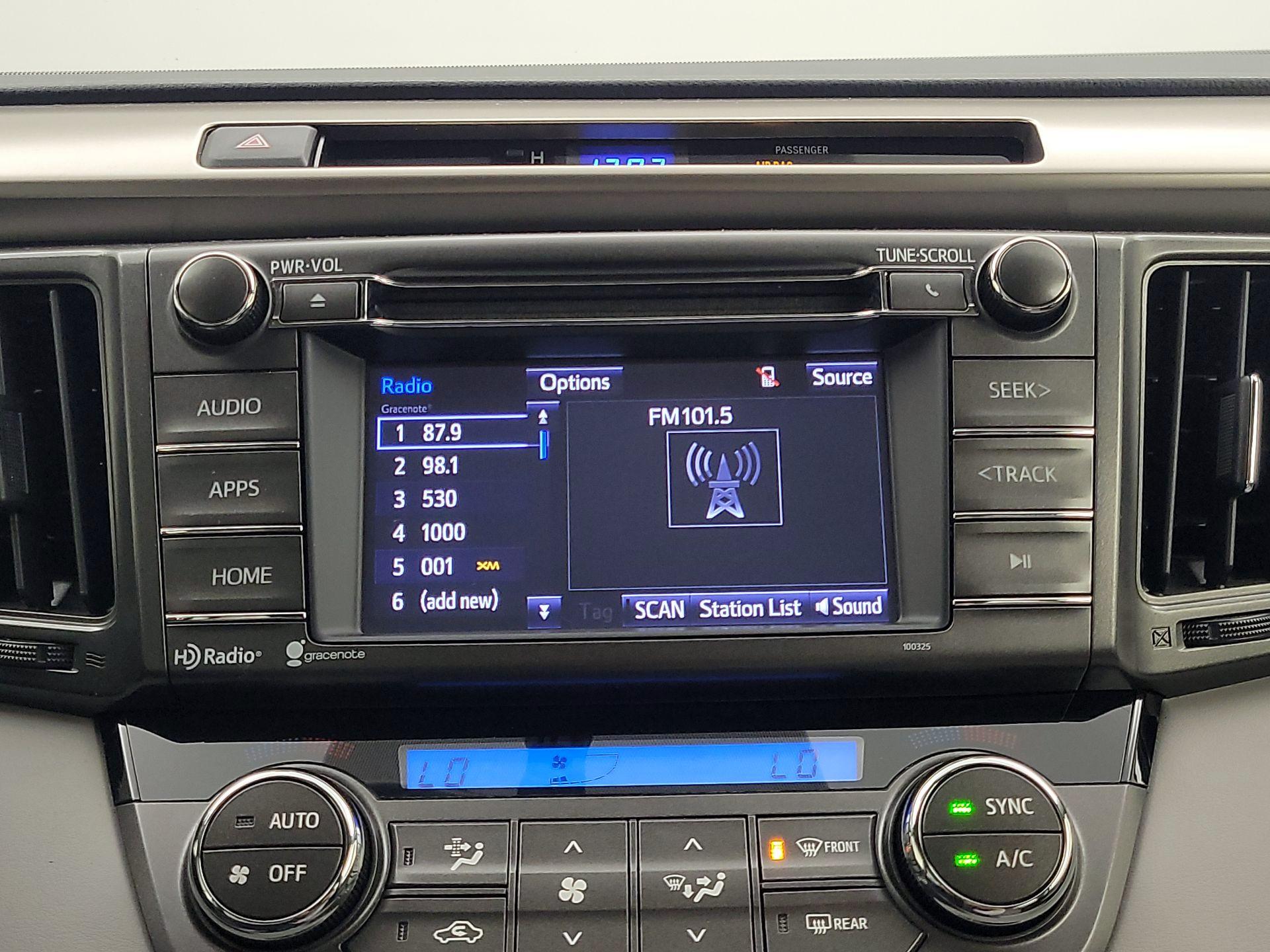 Thumbnail: 2015 Toyota RAV4 - 15
