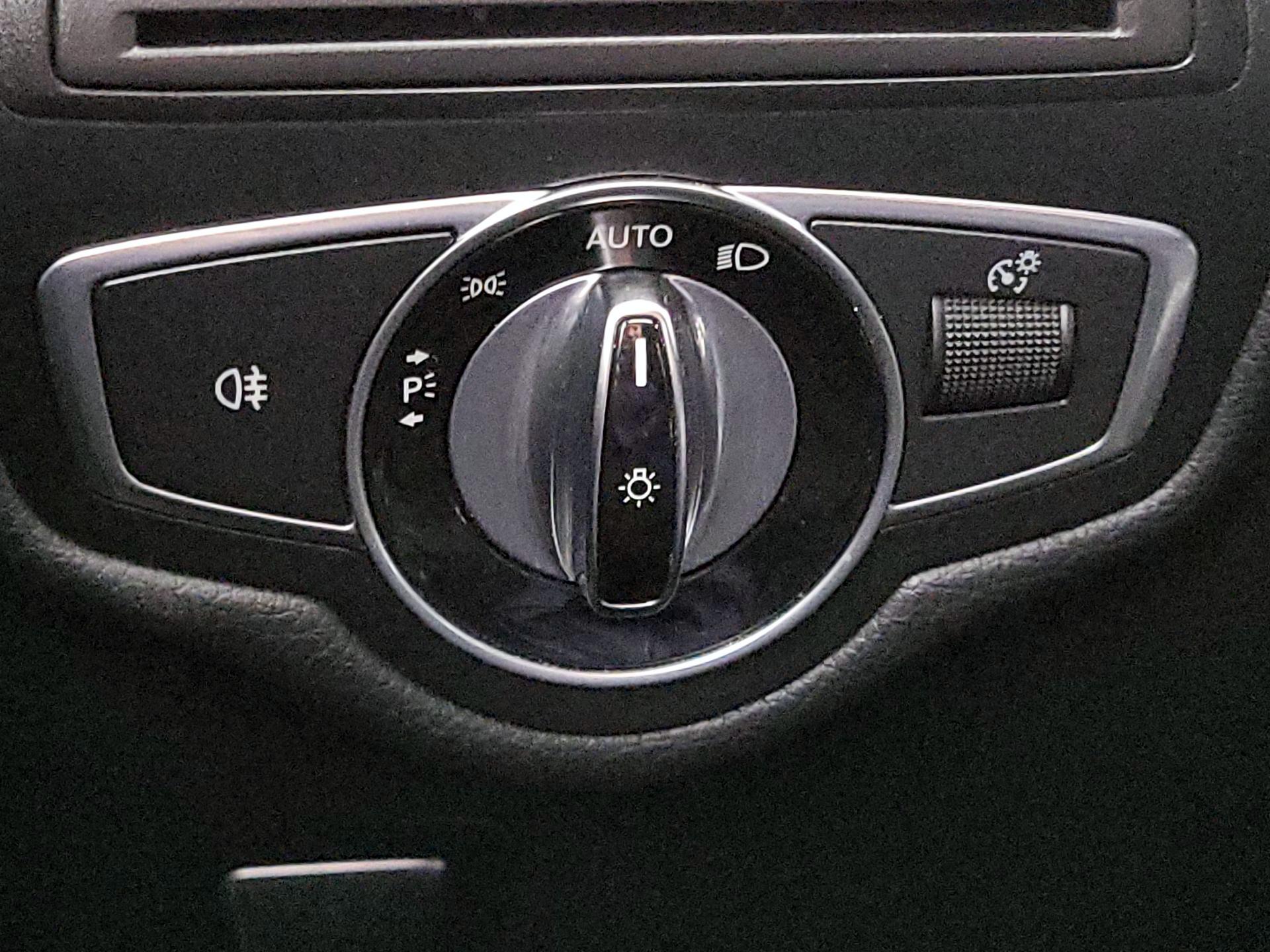 Thumbnail: 2016 Mercedes-Benz GLC - 13