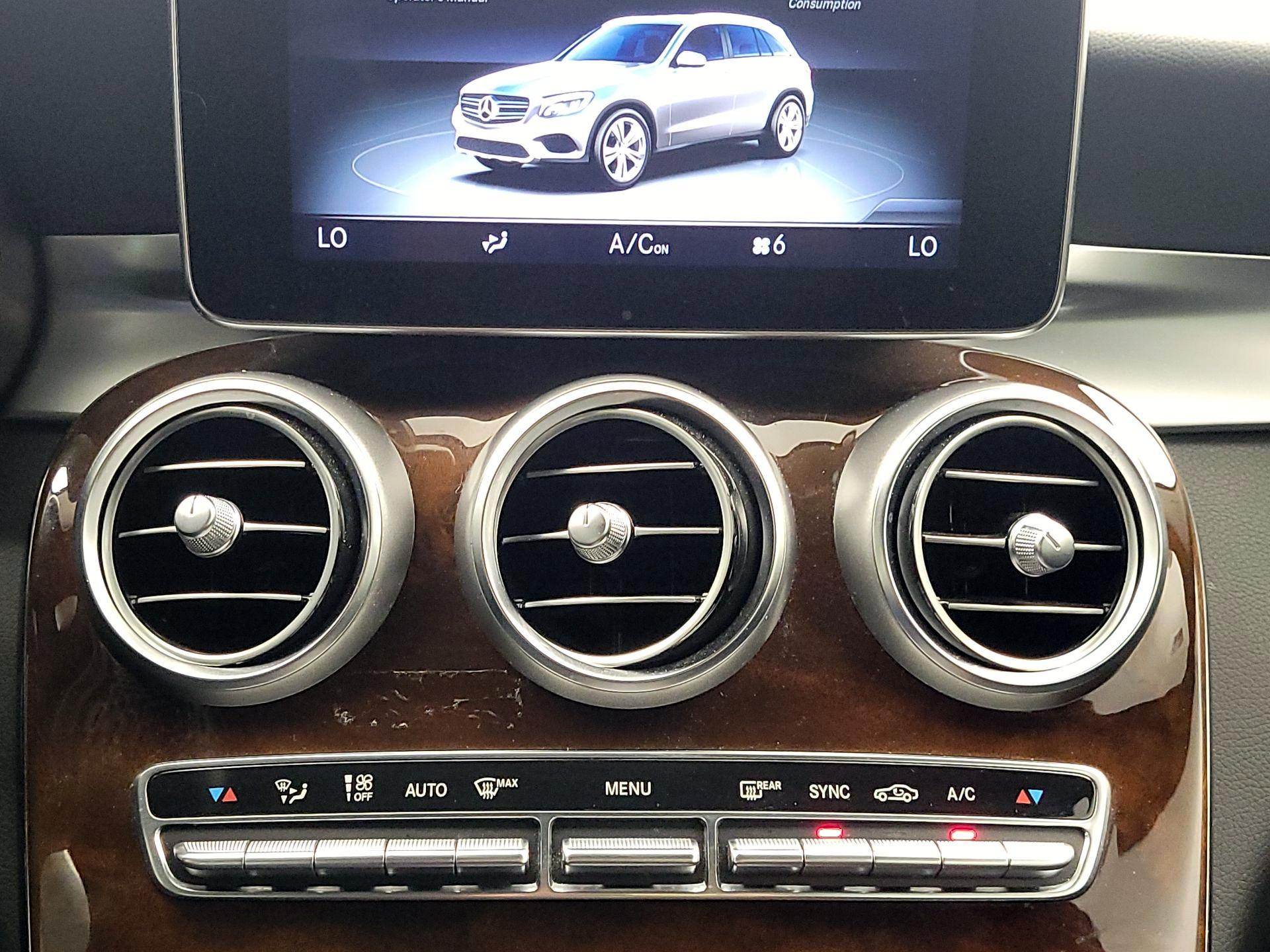 Thumbnail: 2016 Mercedes-Benz GLC - 17
