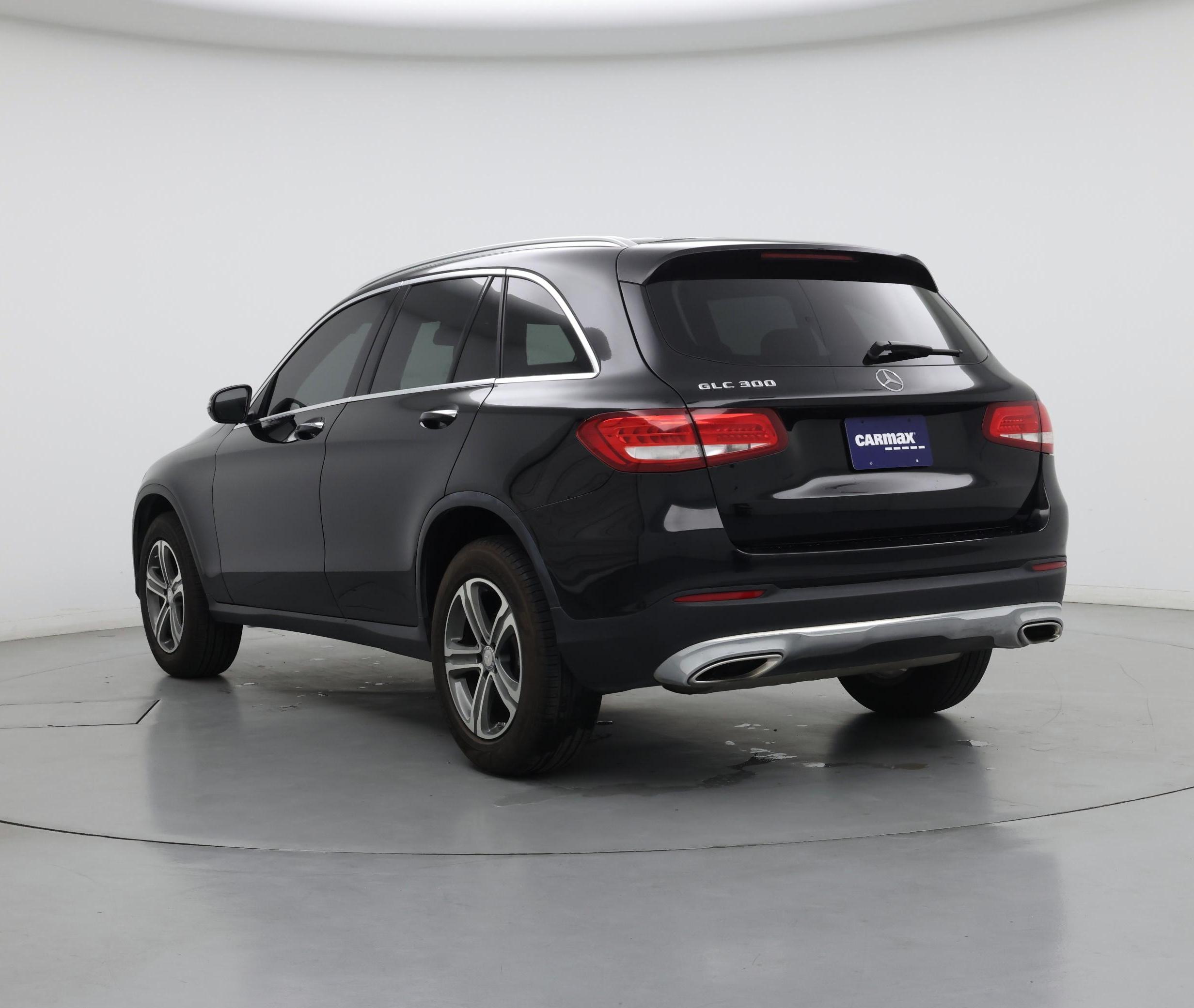 Thumbnail: 2016 Mercedes-Benz GLC - 2