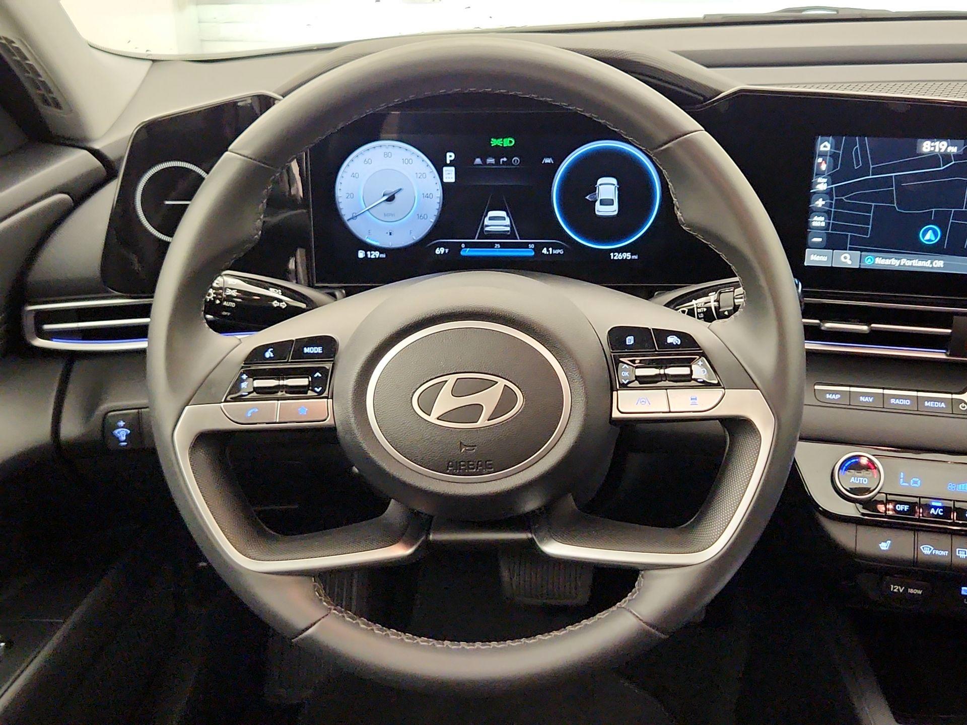Thumbnail: 2025 Hyundai Elantra - 10