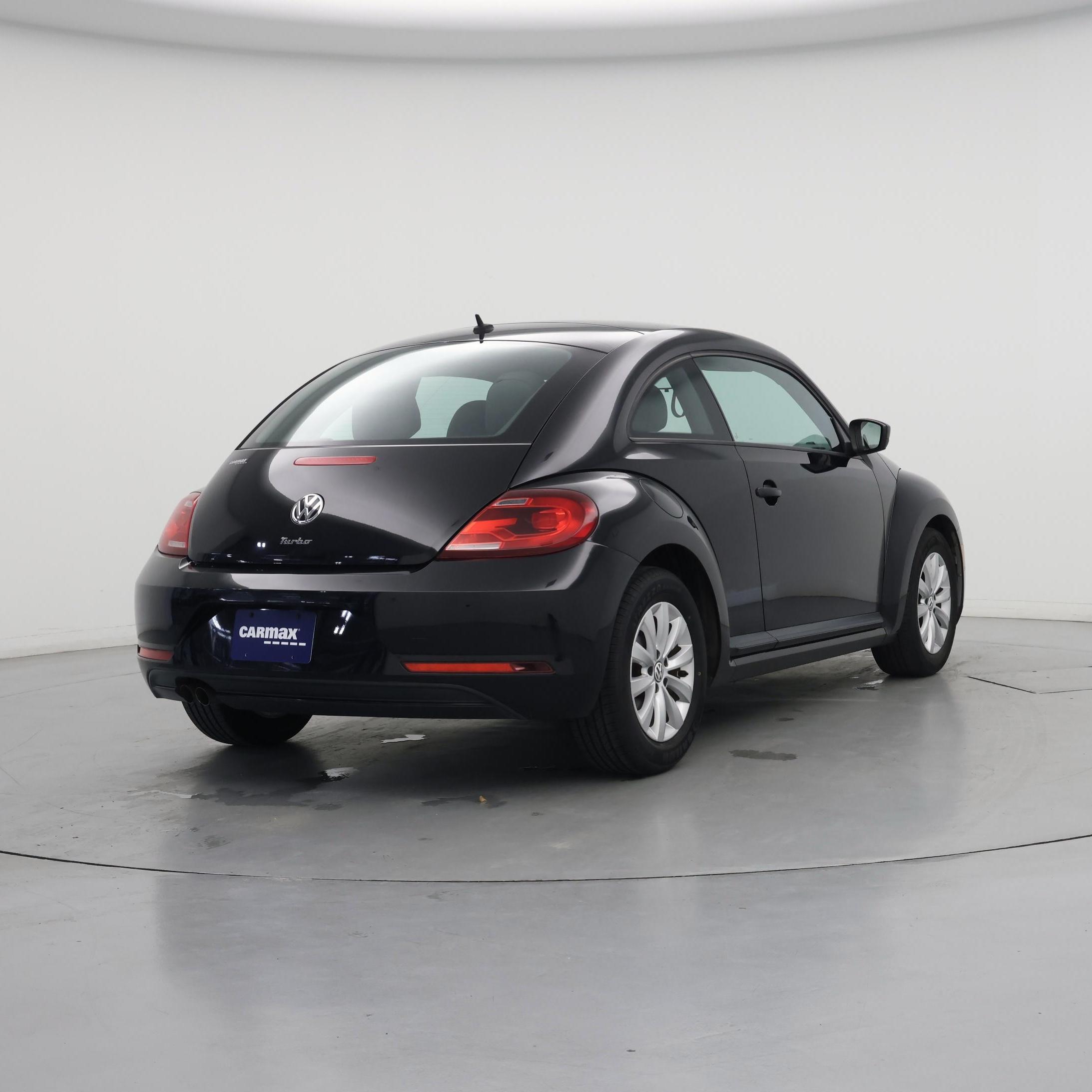 Thumbnail: 2017 Volkswagen Beetle - 8