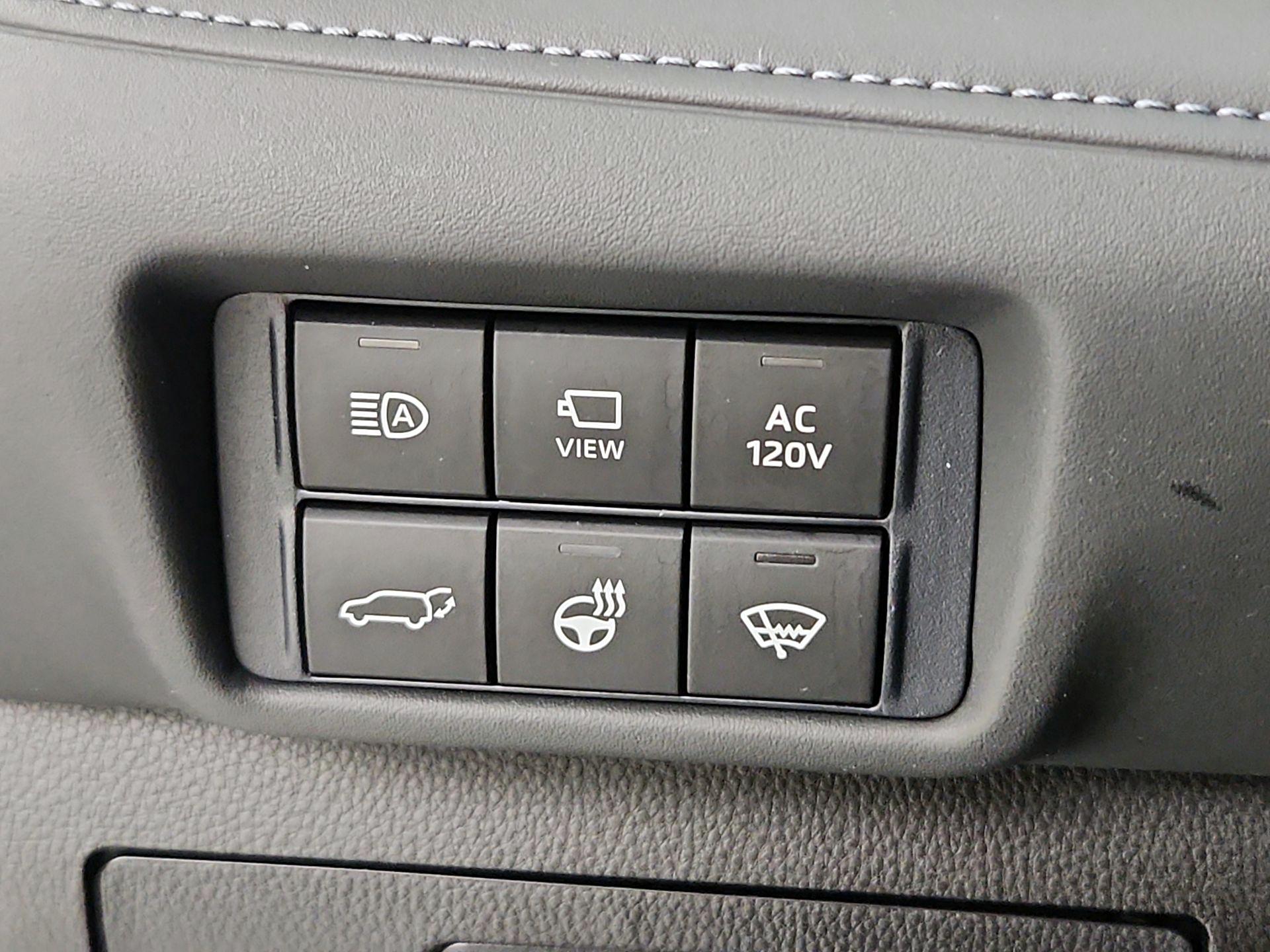 Thumbnail: 2021 Toyota Highlander - 13