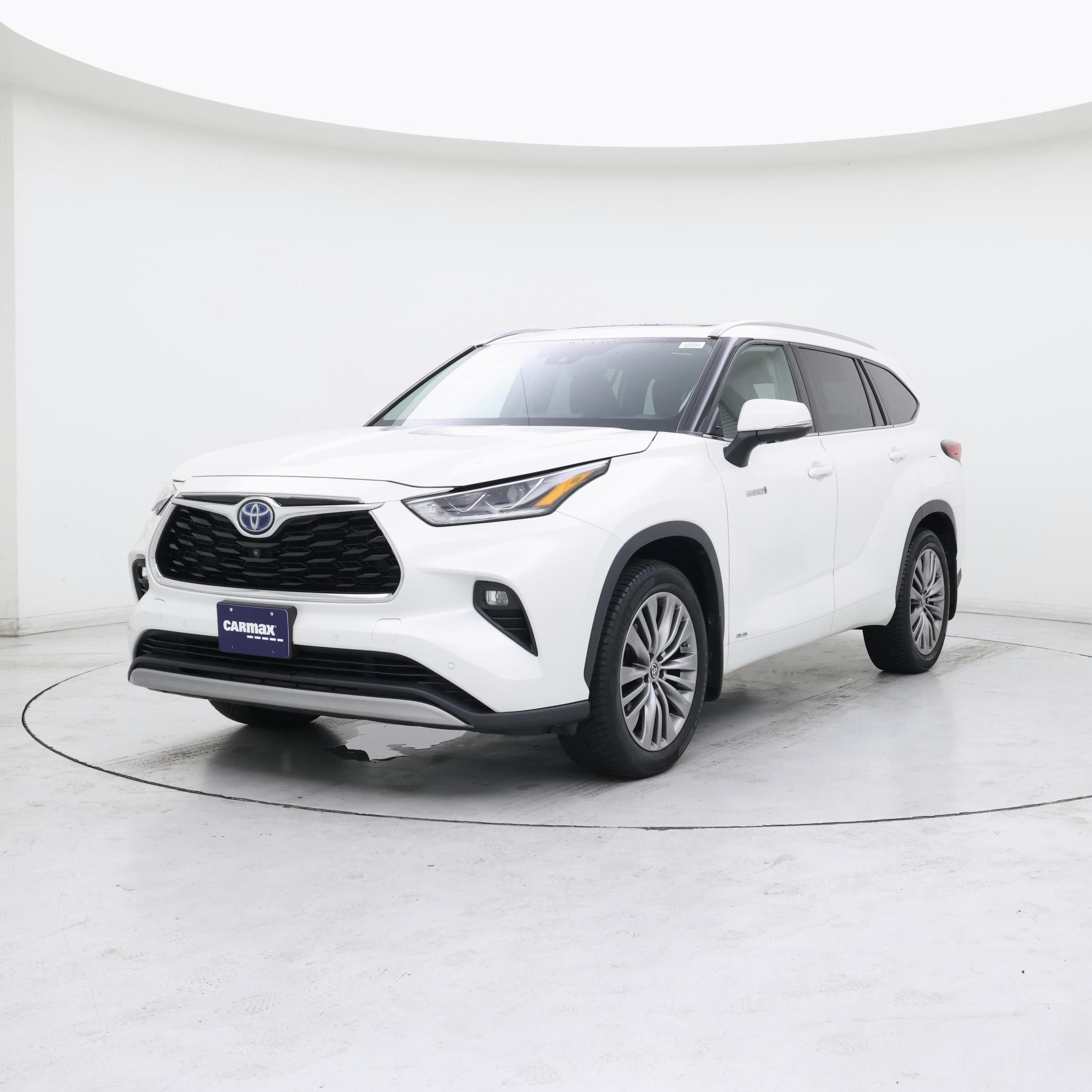Thumbnail: 2021 Toyota Highlander - 4