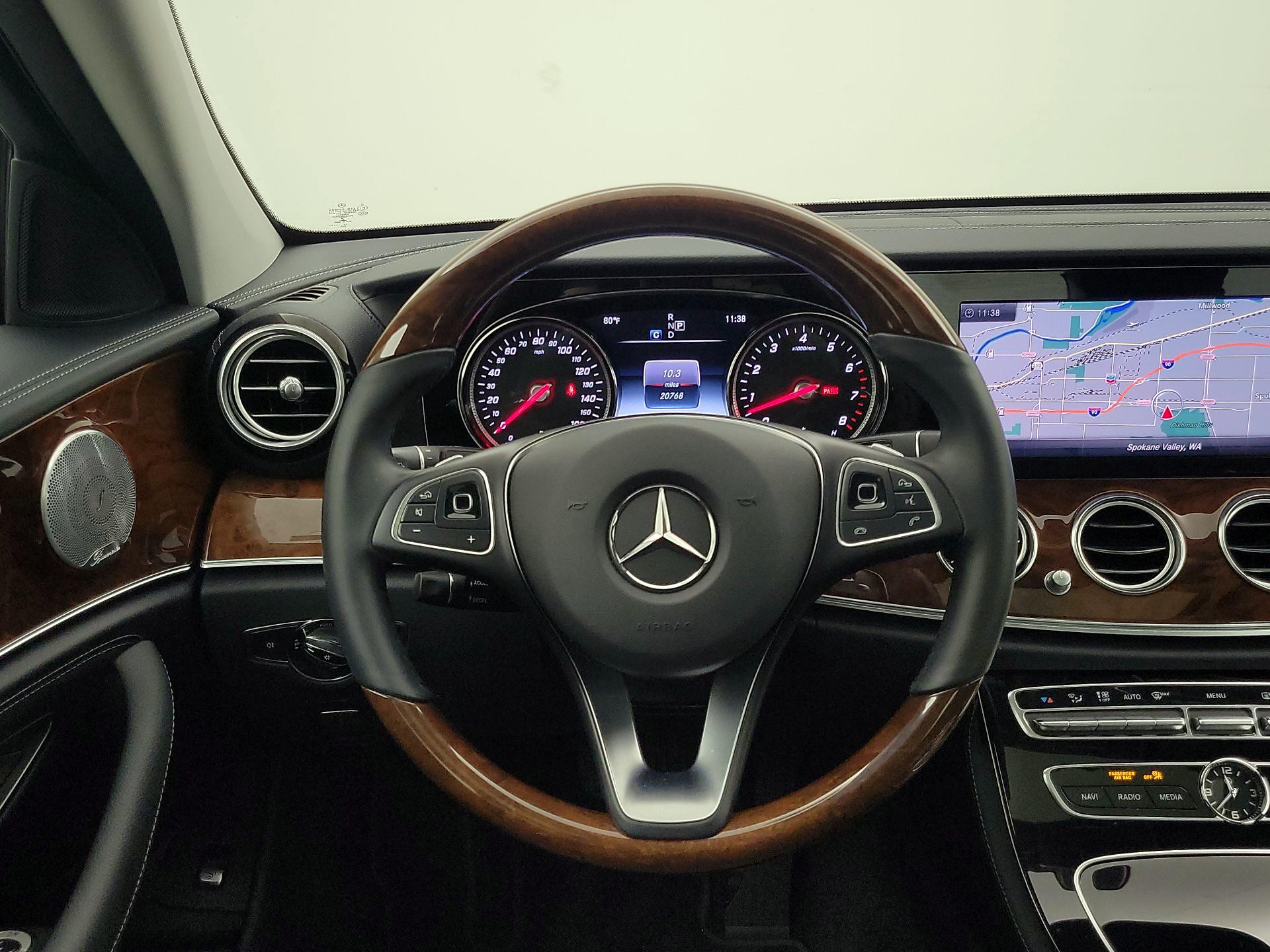 Thumbnail: 2018 Mercedes-Benz E-Class - 10