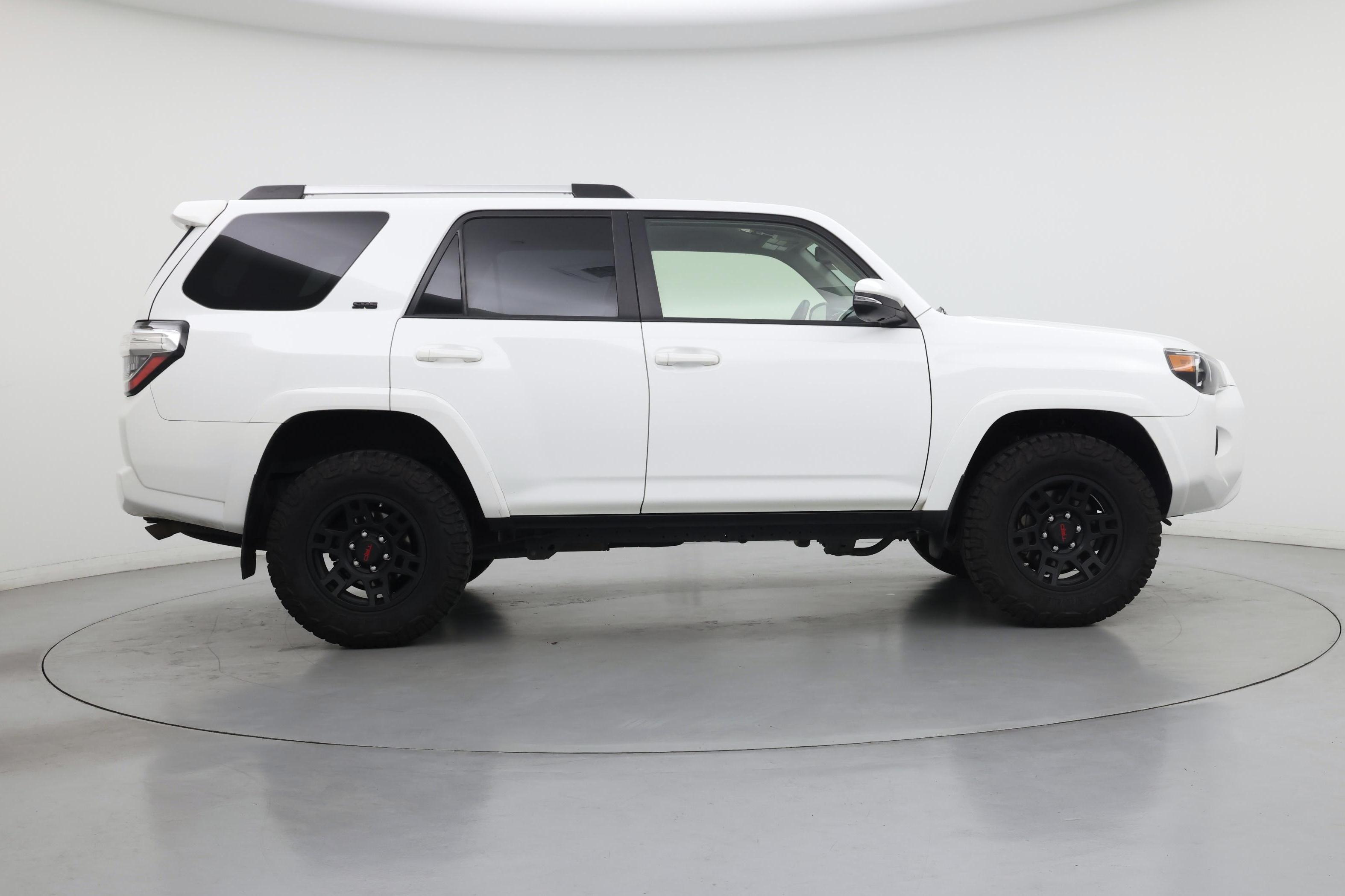 Thumbnail: 2021 Toyota 4Runner - 7
