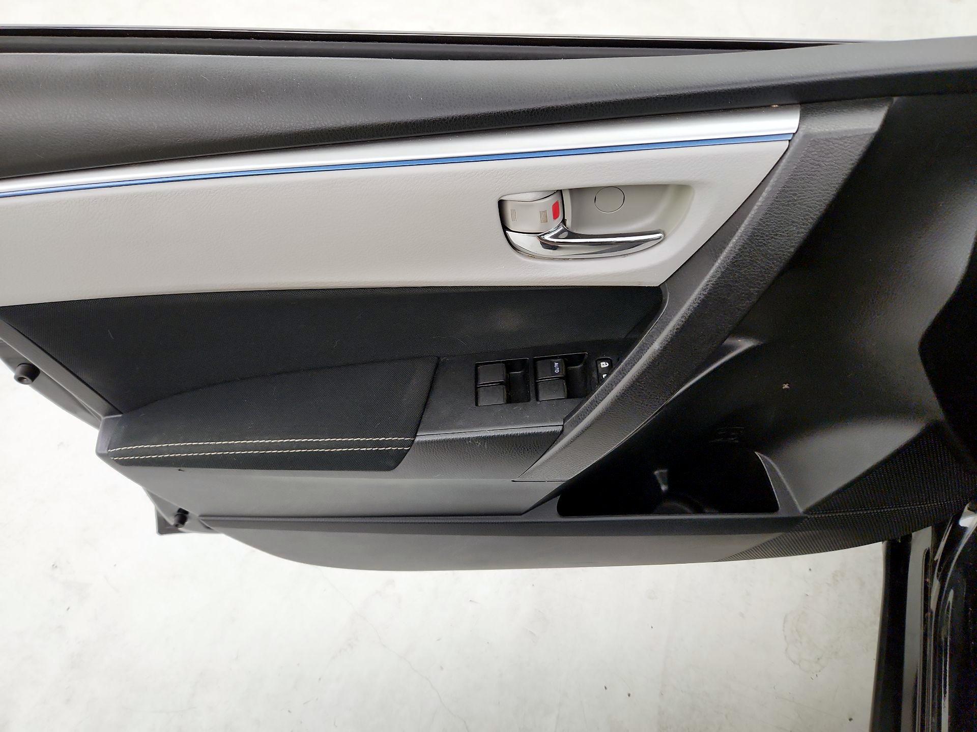 Thumbnail: 2014 Toyota Corolla - 12