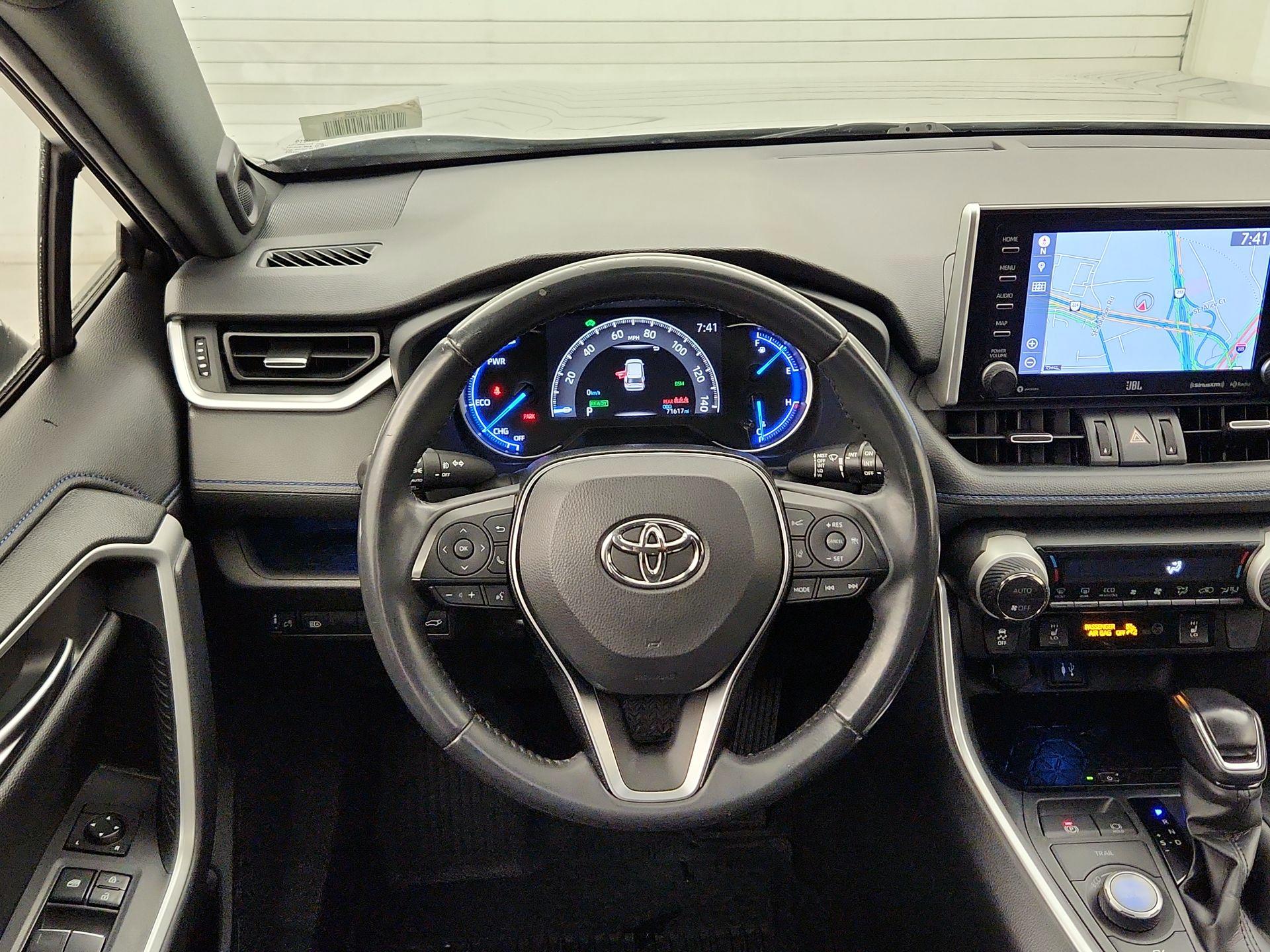Thumbnail: 2019 Toyota RAV4 - 10