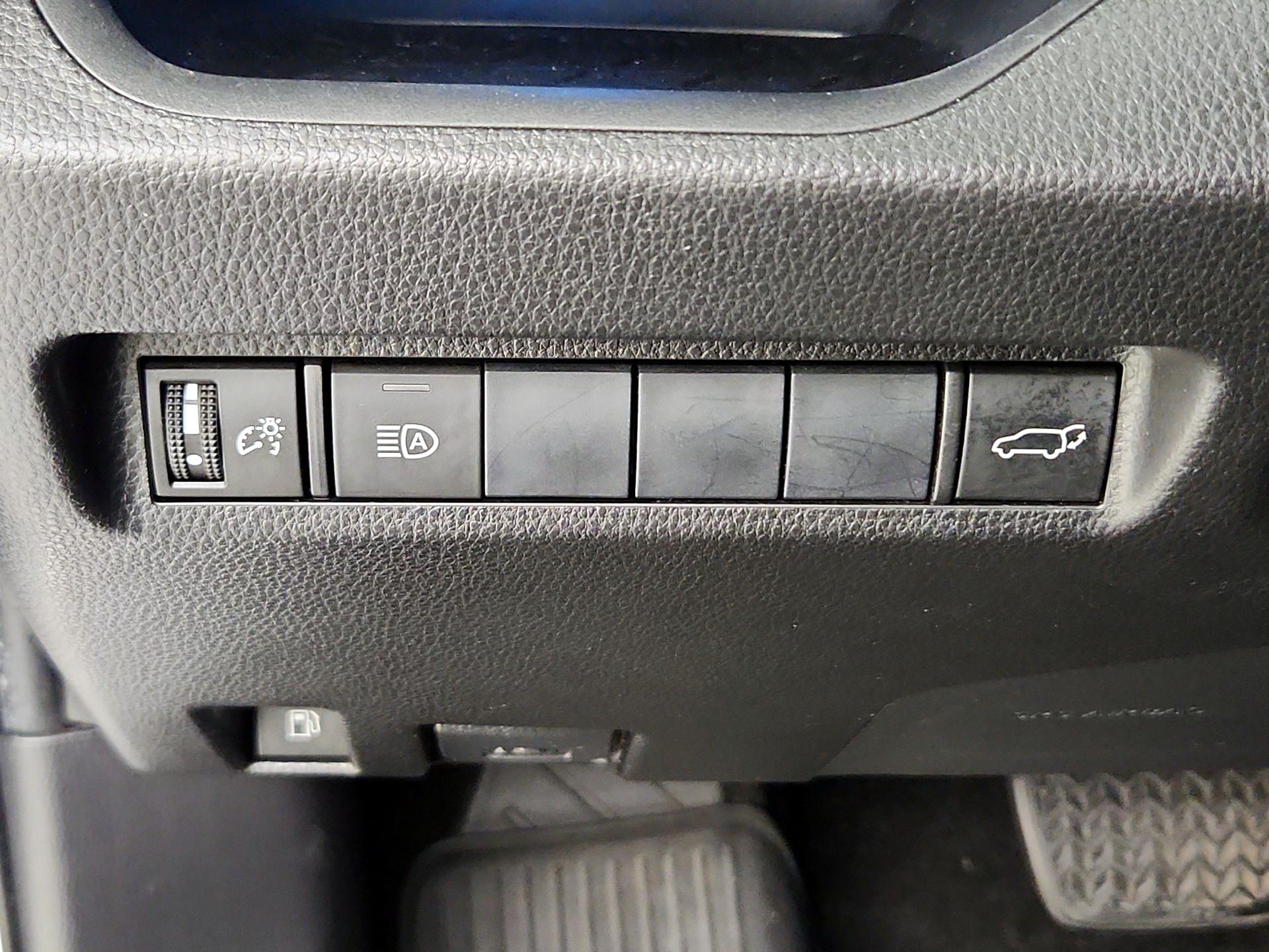 Thumbnail: 2019 Toyota RAV4 - 13
