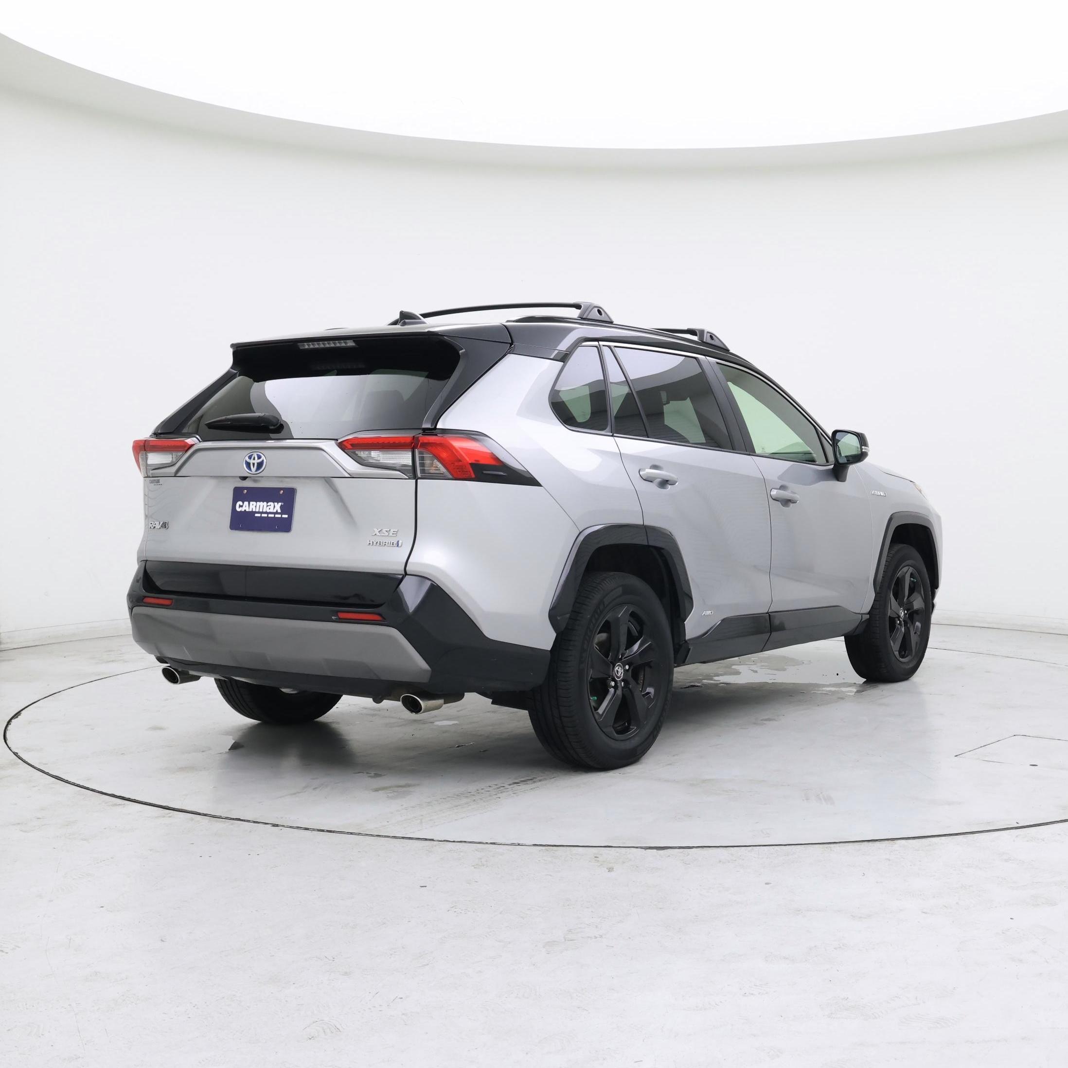 Thumbnail: 2019 Toyota RAV4 - 8