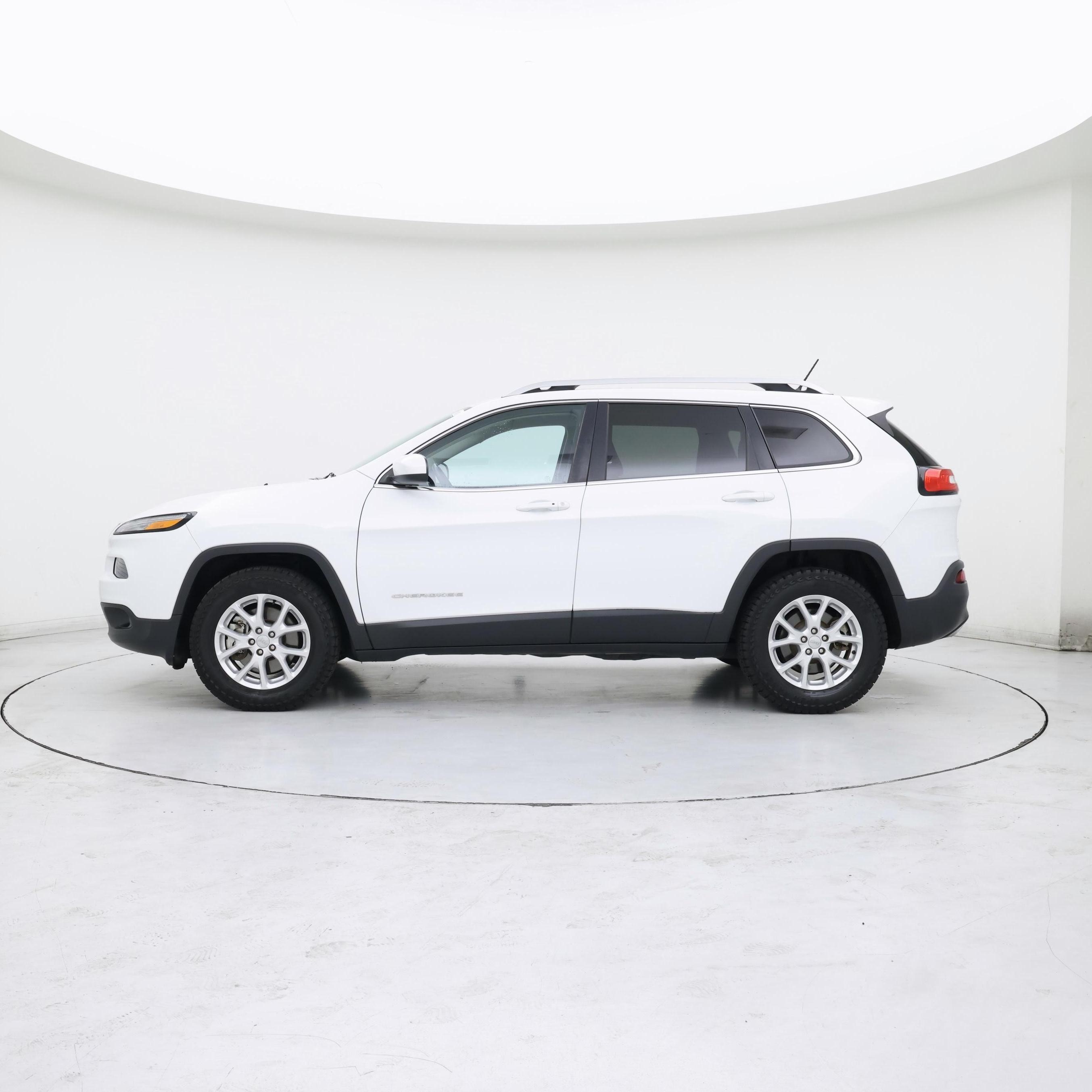 Thumbnail: 2015 Jeep Cherokee - 3
