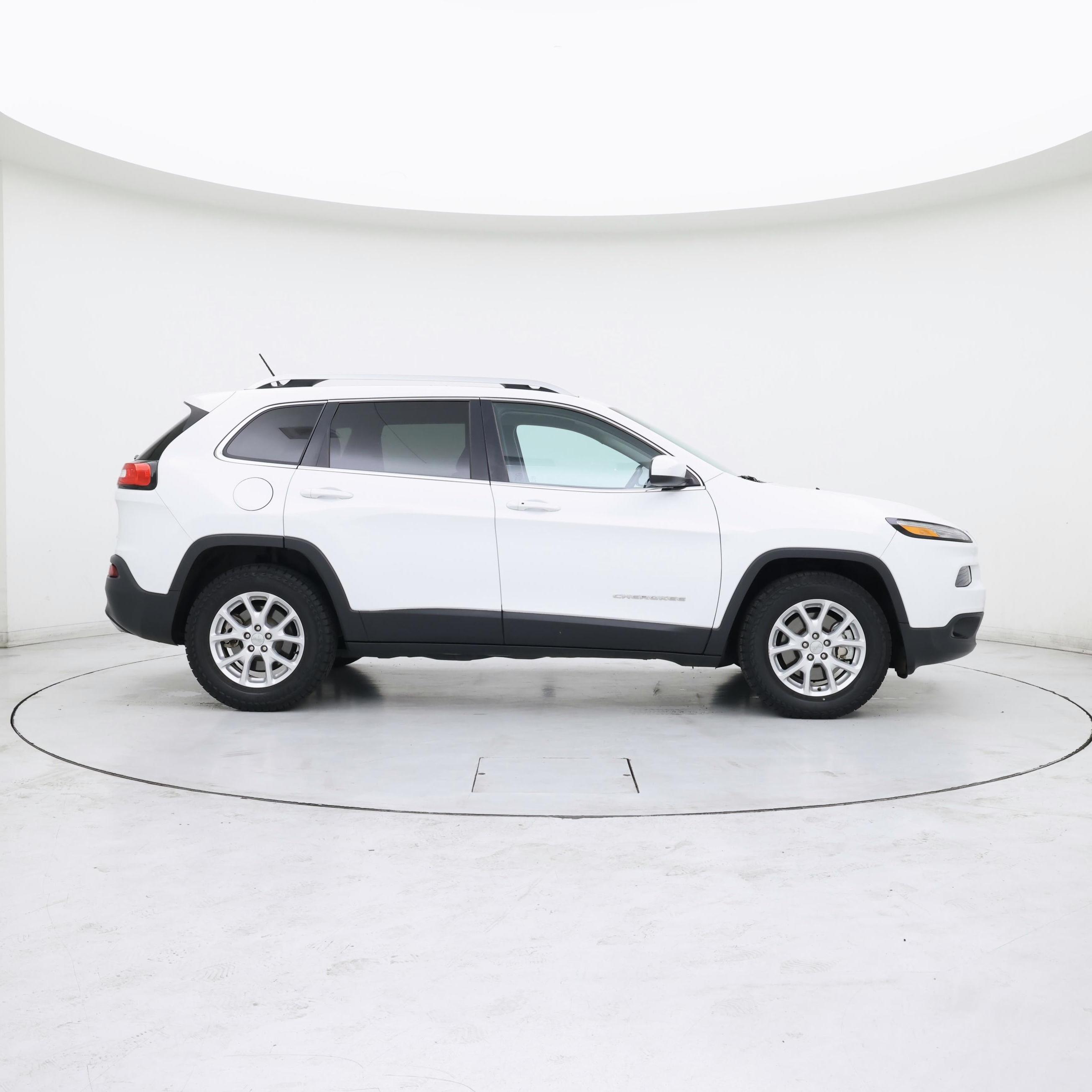 Thumbnail: 2015 Jeep Cherokee - 7