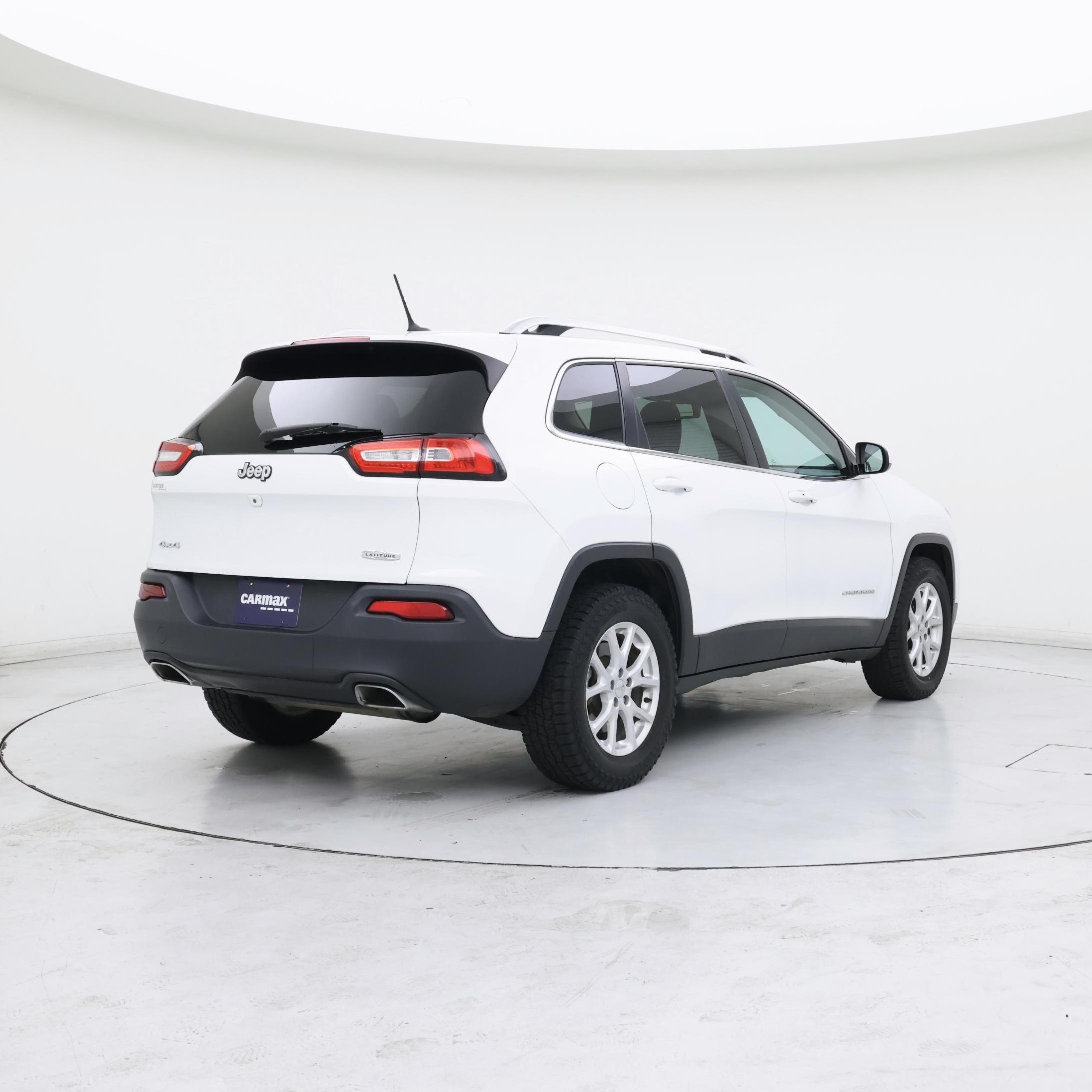 Thumbnail: 2015 Jeep Cherokee - 8