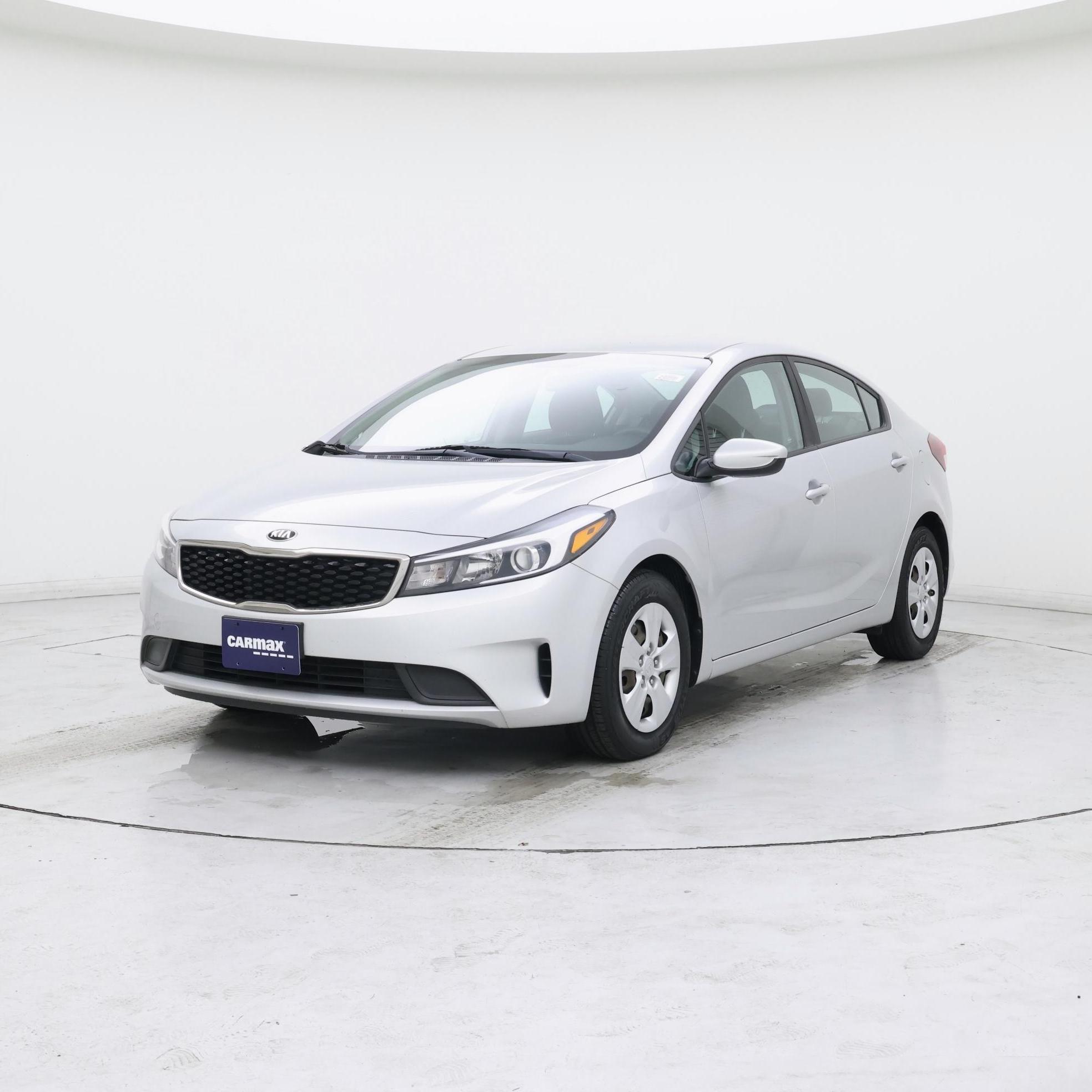 Thumbnail: 2017 Kia Forte - 4