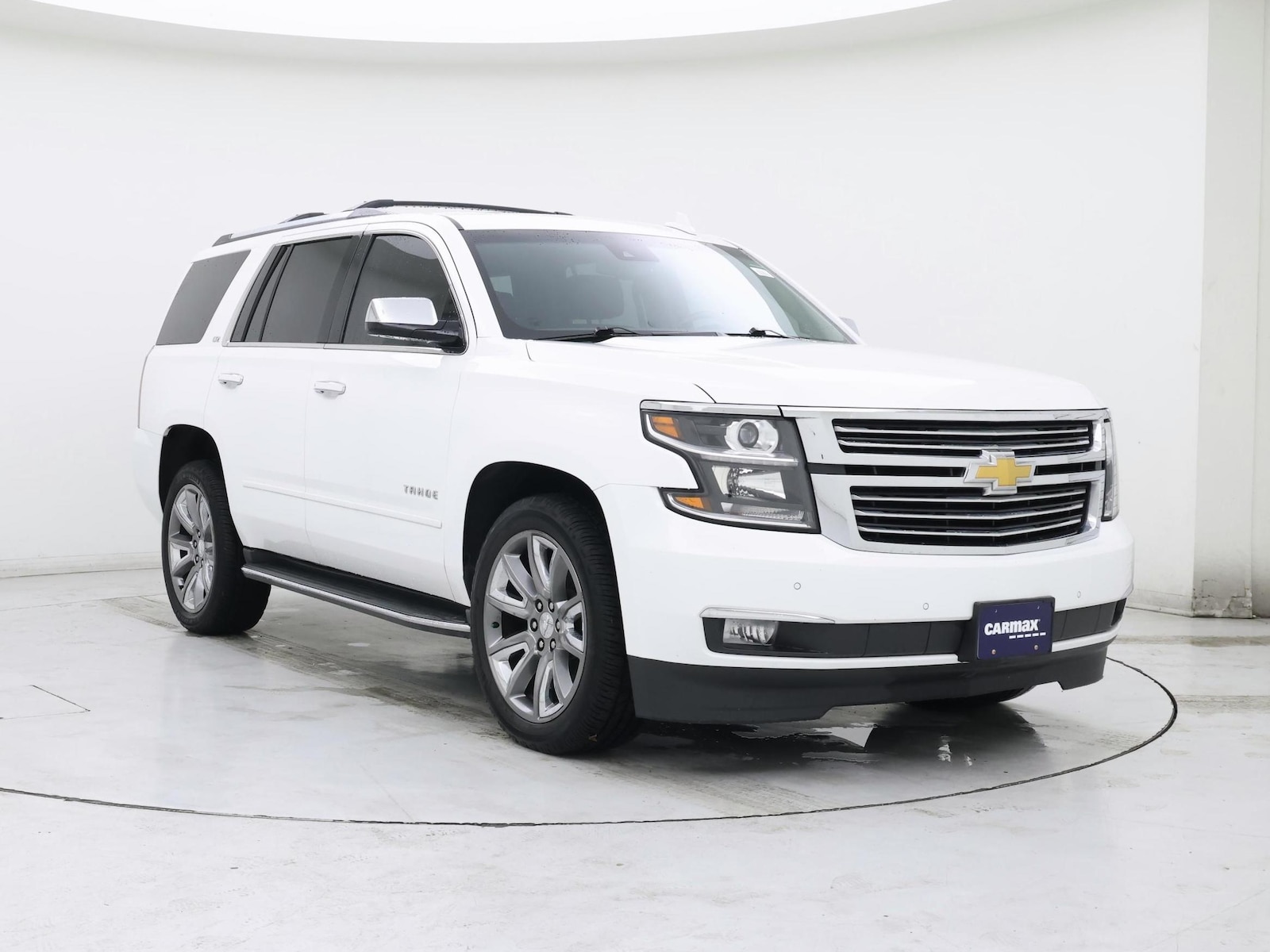 2015 Chevrolet Tahoe LTZ - Photo 2