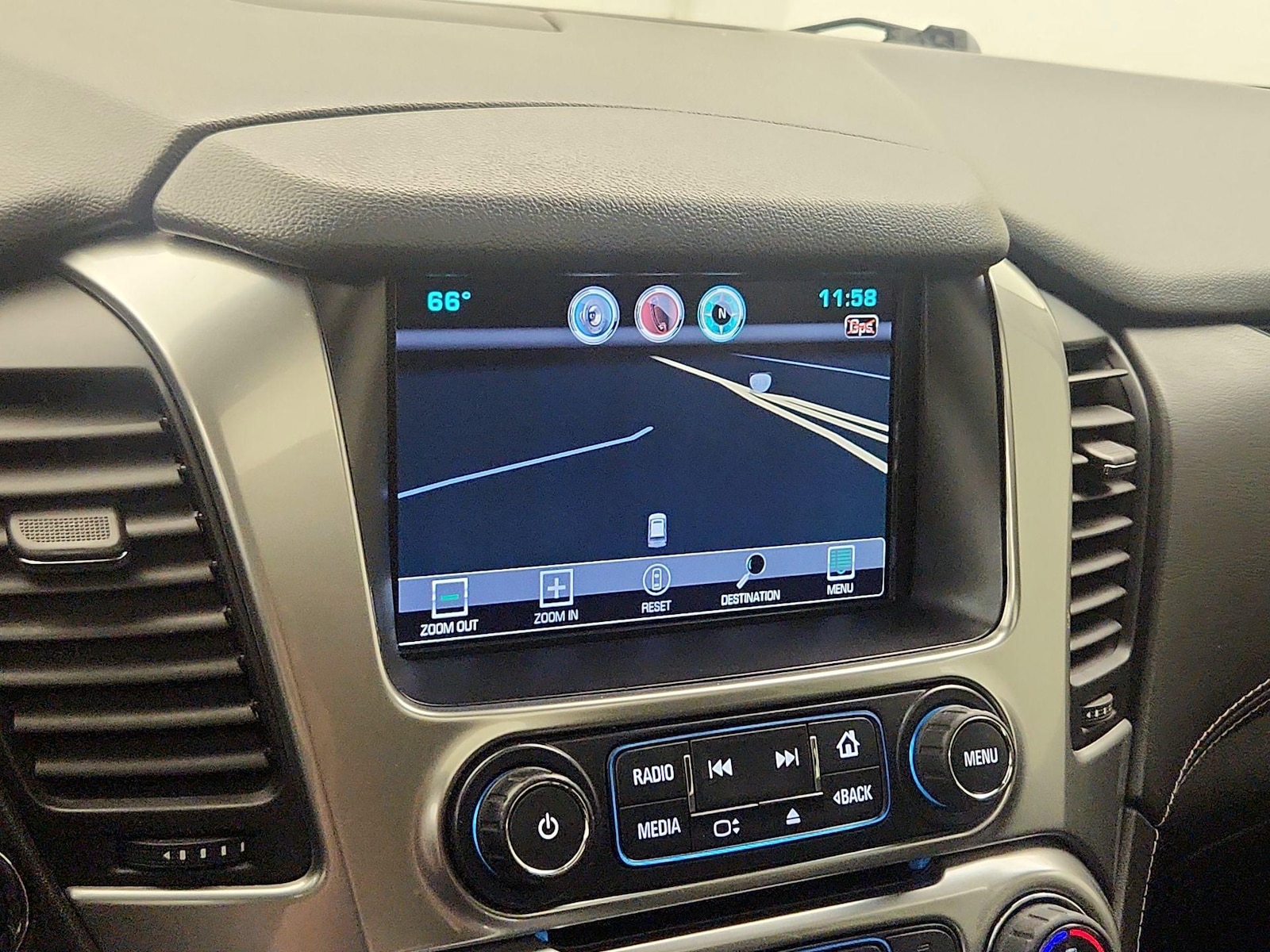 2015 Chevrolet Tahoe LTZ - Photo 15