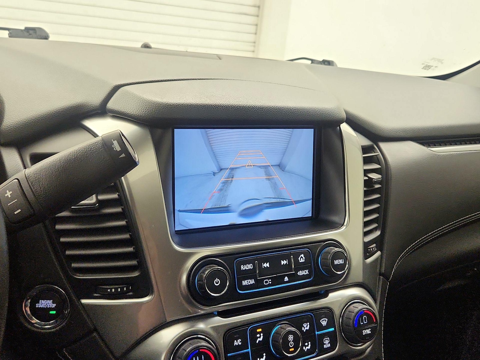 2015 Chevrolet Tahoe LTZ - Photo 16
