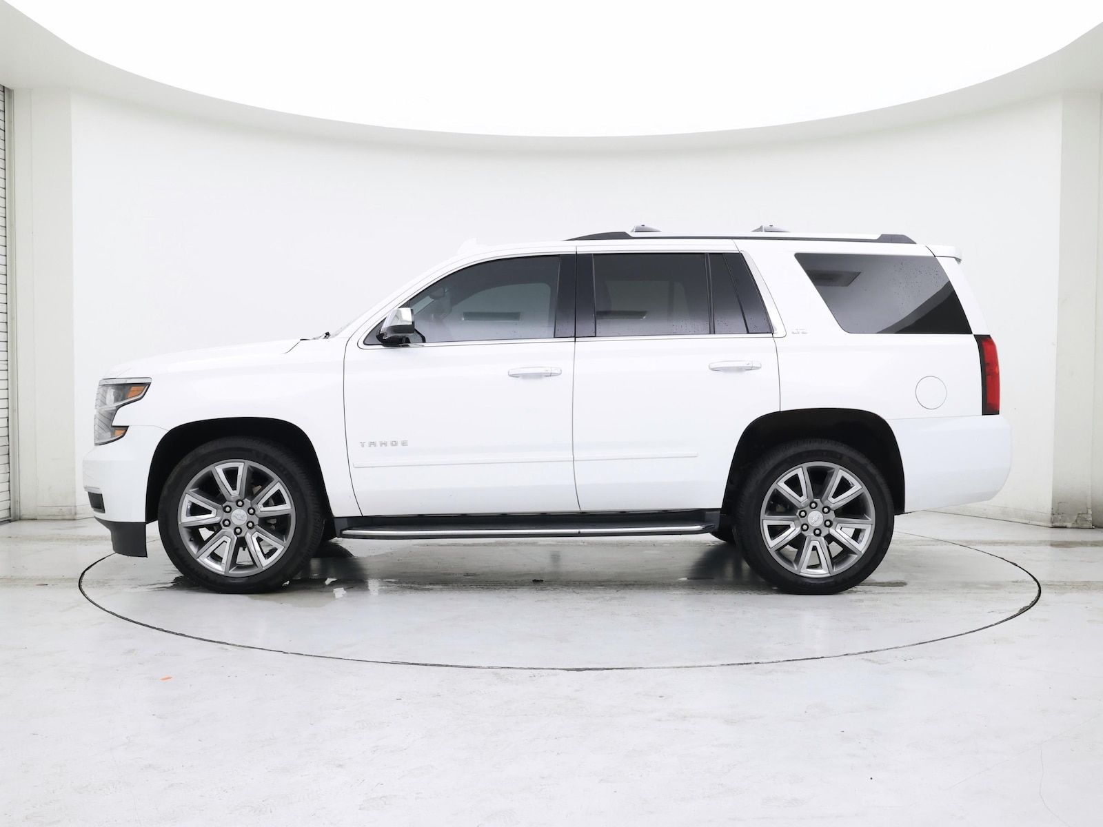 2015 Chevrolet Tahoe LTZ - Photo 4
