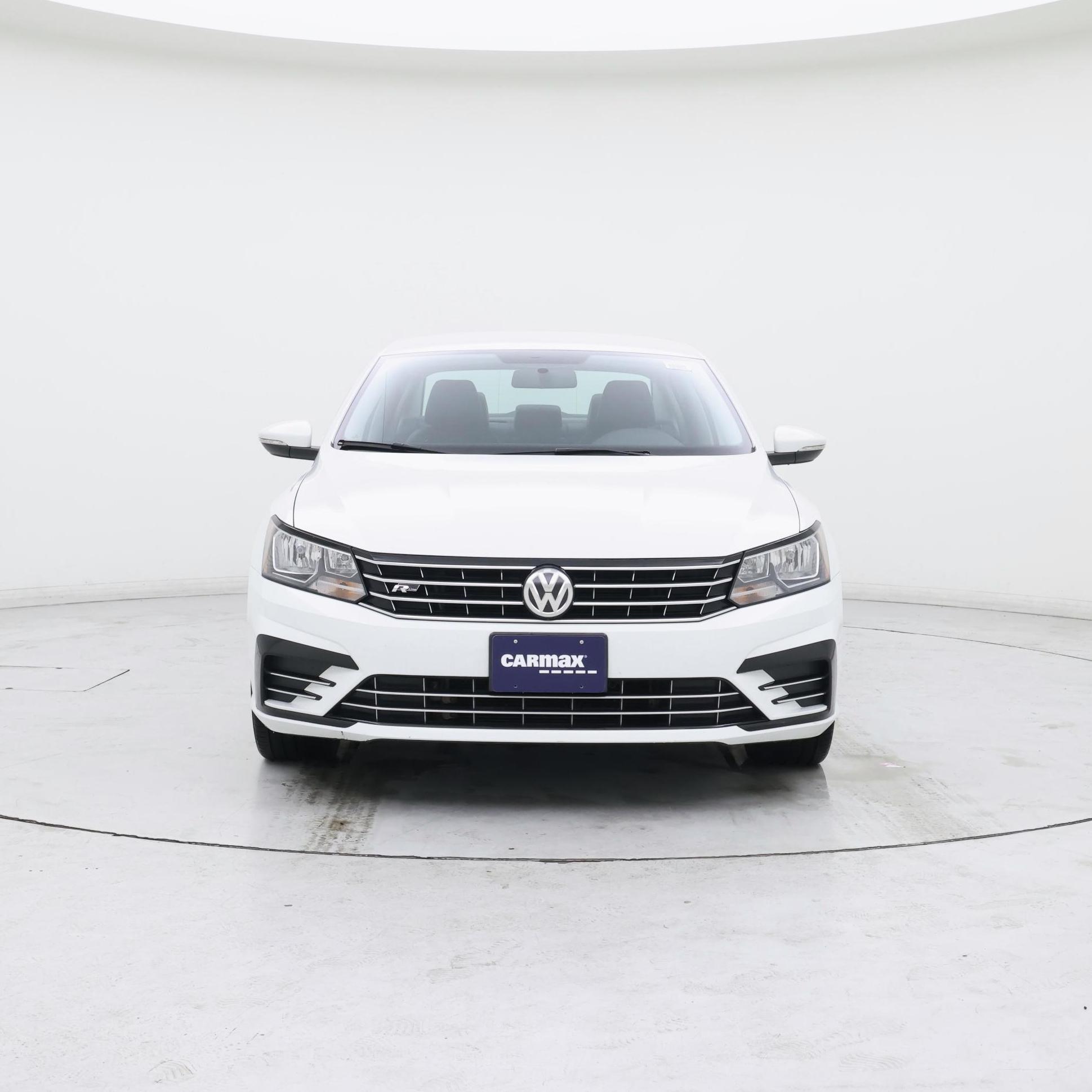 Thumbnail: 2017 Volkswagen Passat - 5