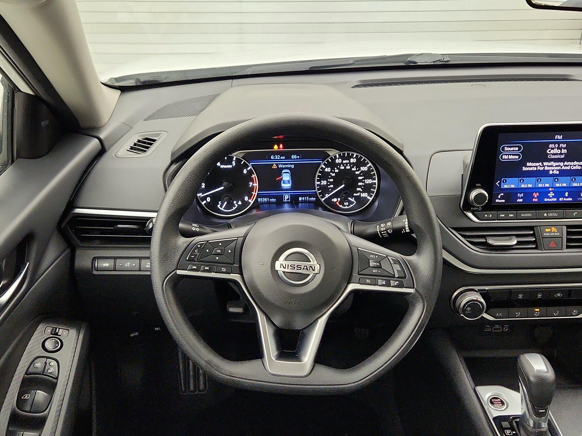 Thumbnail: 2022 Nissan Altima - 10