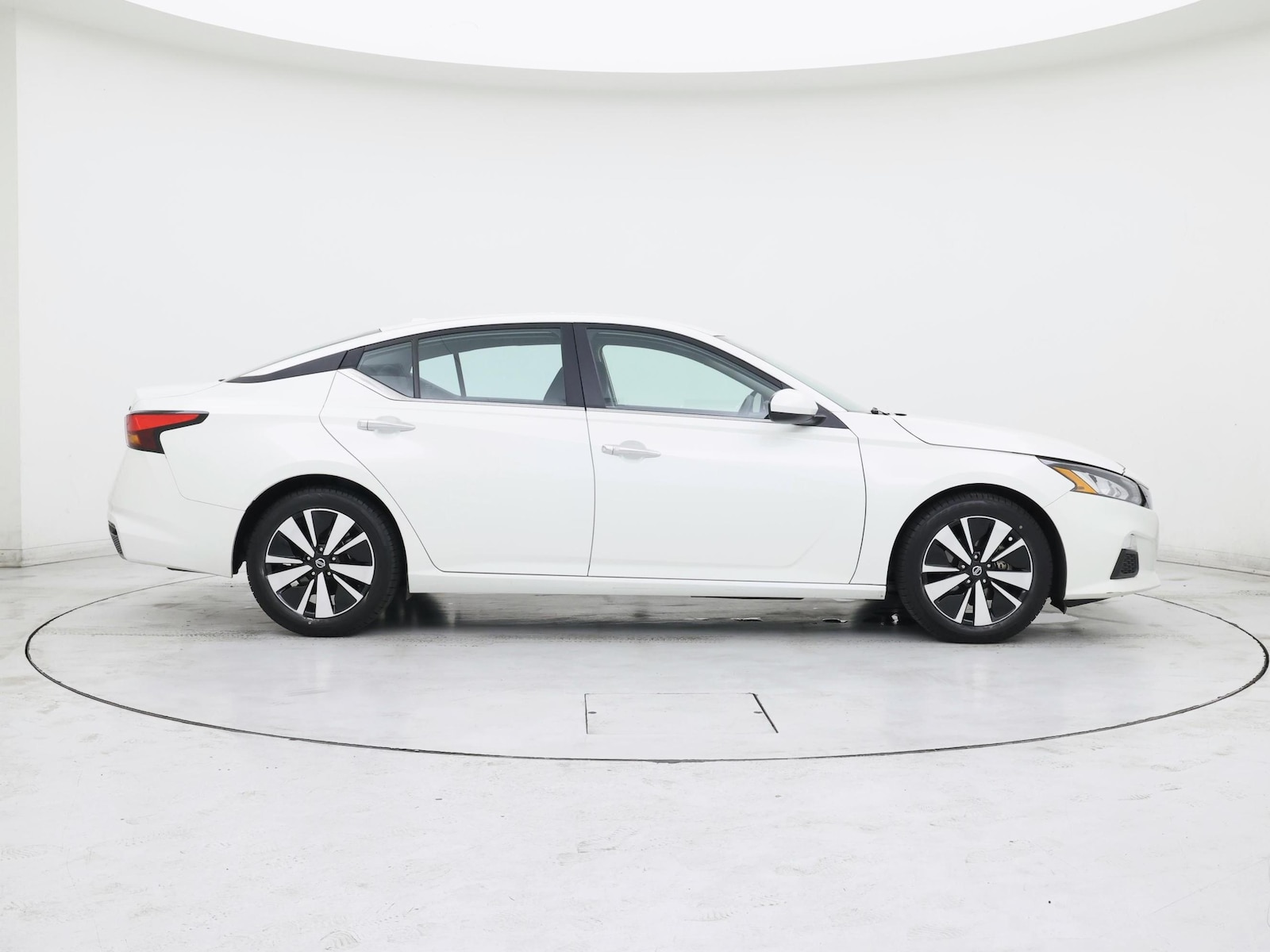 2022 Nissan Altima SV - Photo 8