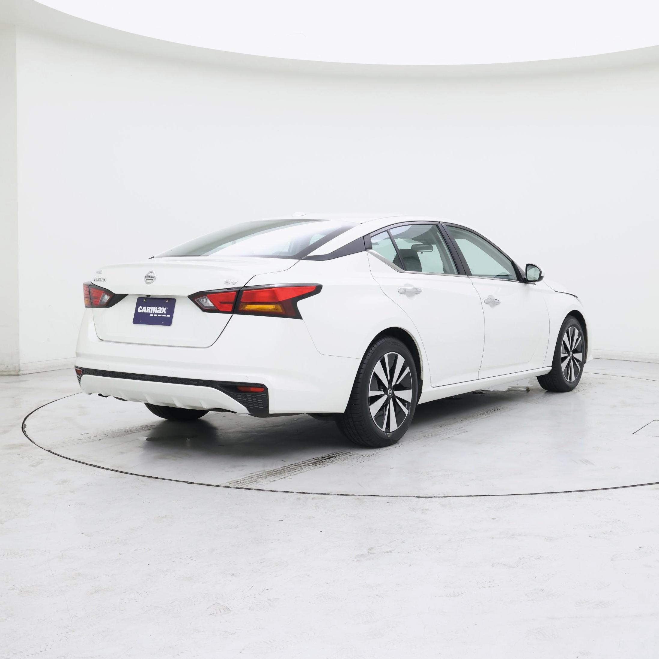Thumbnail: 2022 Nissan Altima - 8