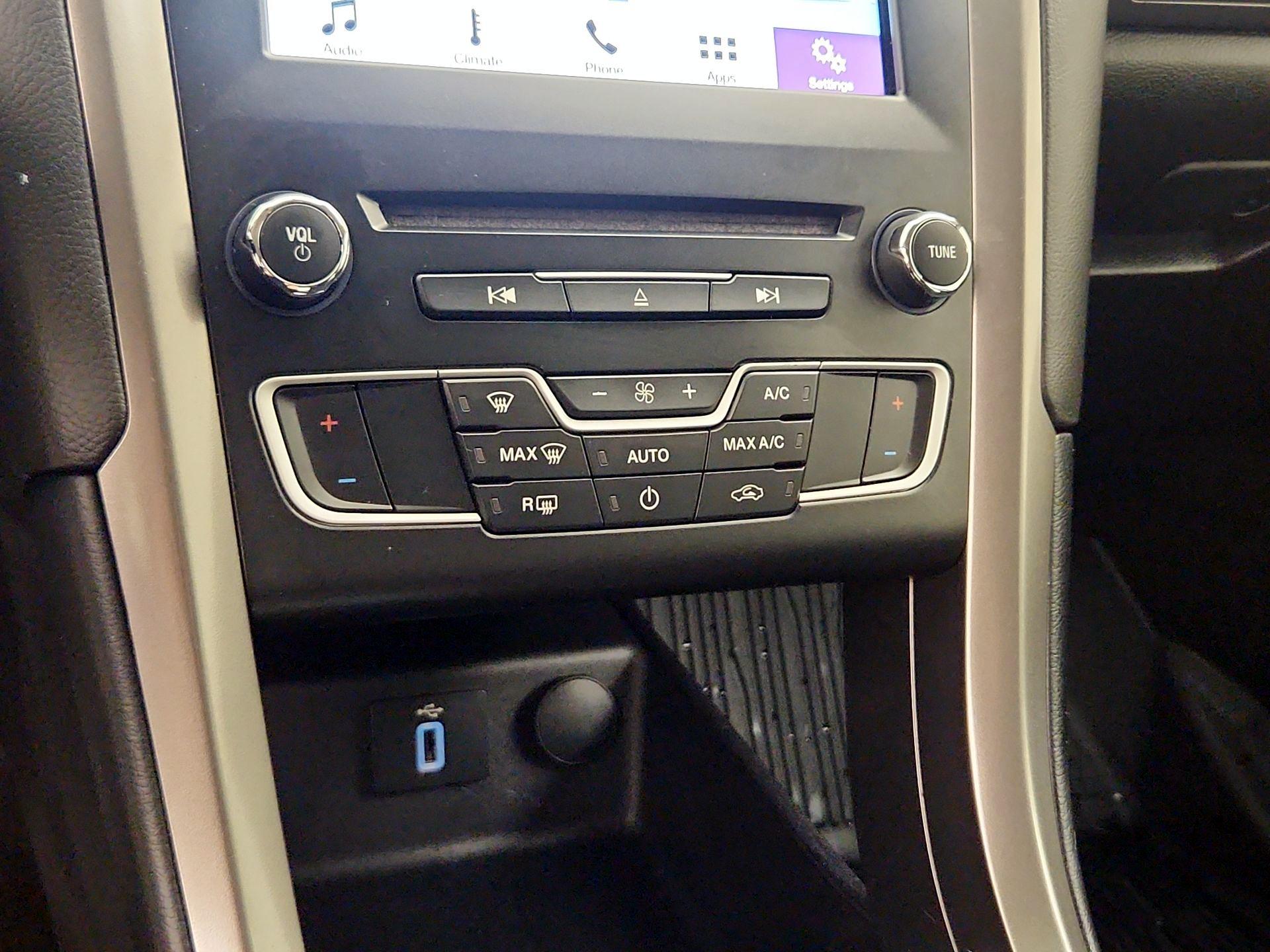 Thumbnail: 2018 Ford Fusion - 16