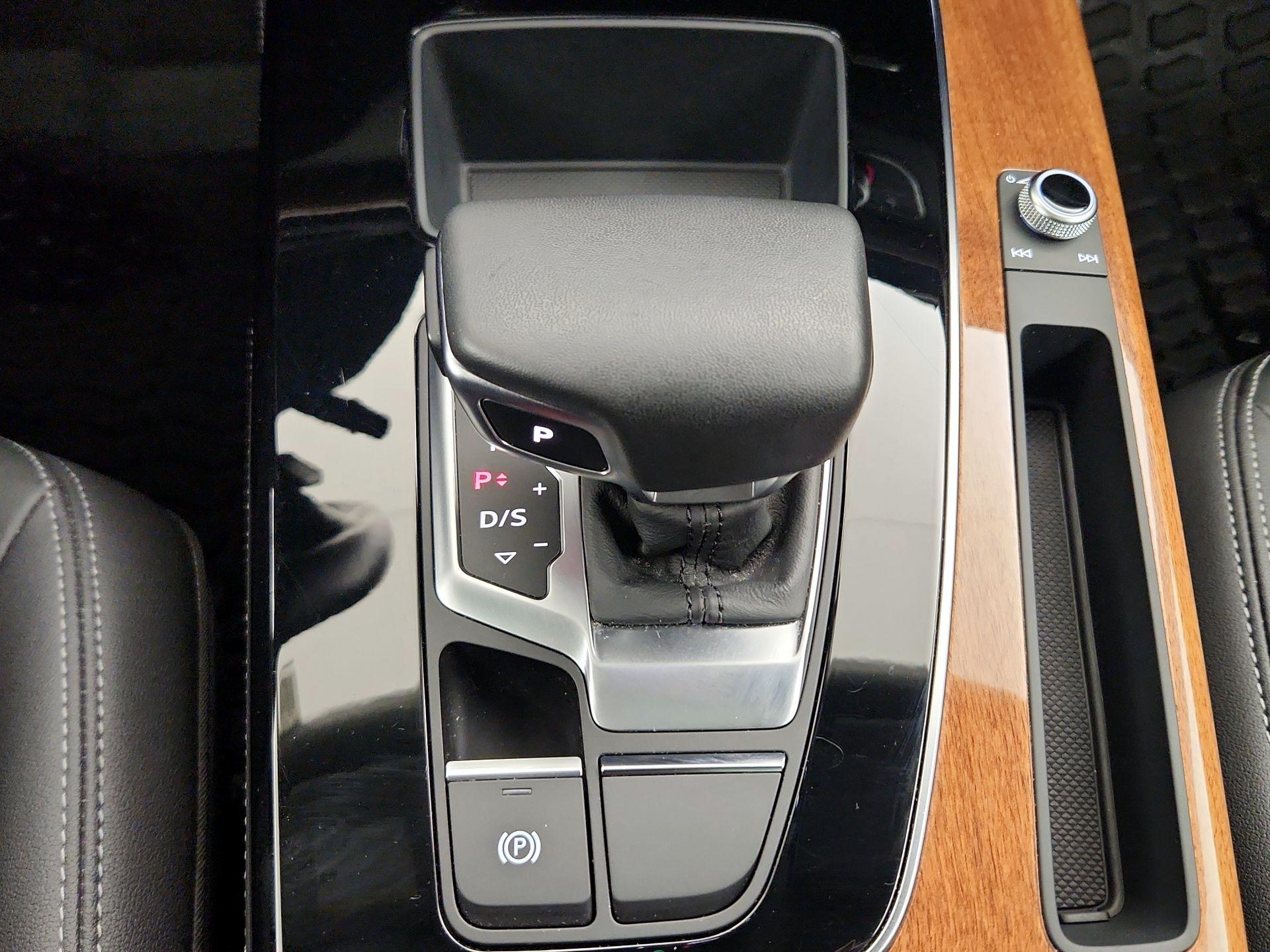 Thumbnail: 2023 Audi Q5 - 18