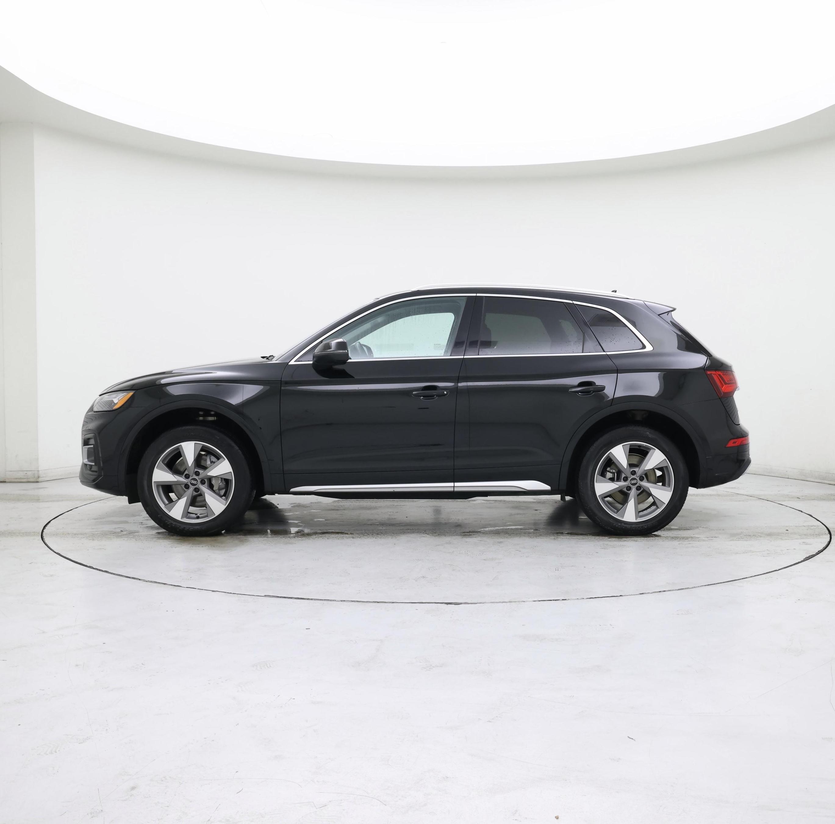 Thumbnail: 2023 Audi Q5 - 3