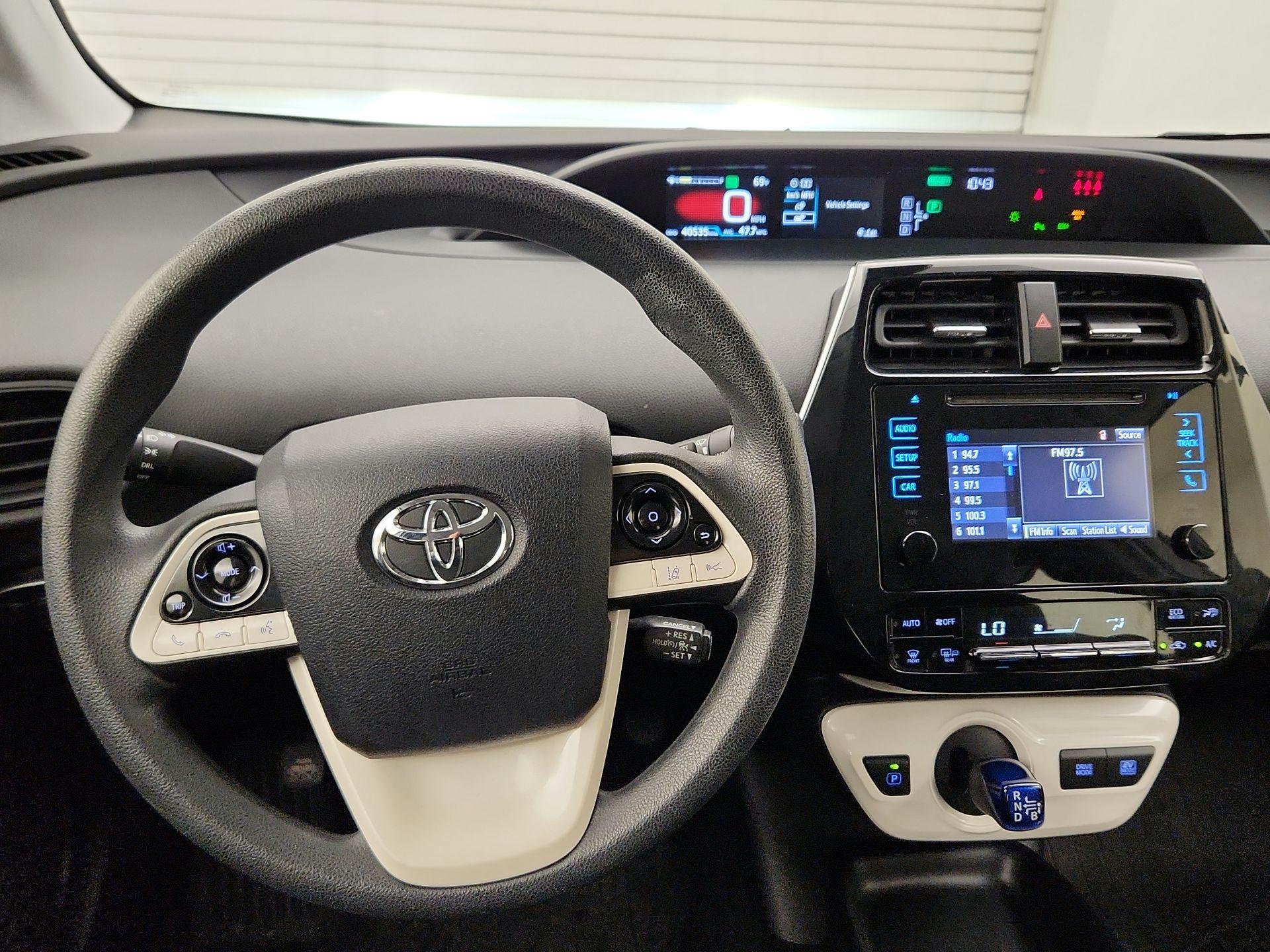 Thumbnail: 2018 Toyota Prius - 10