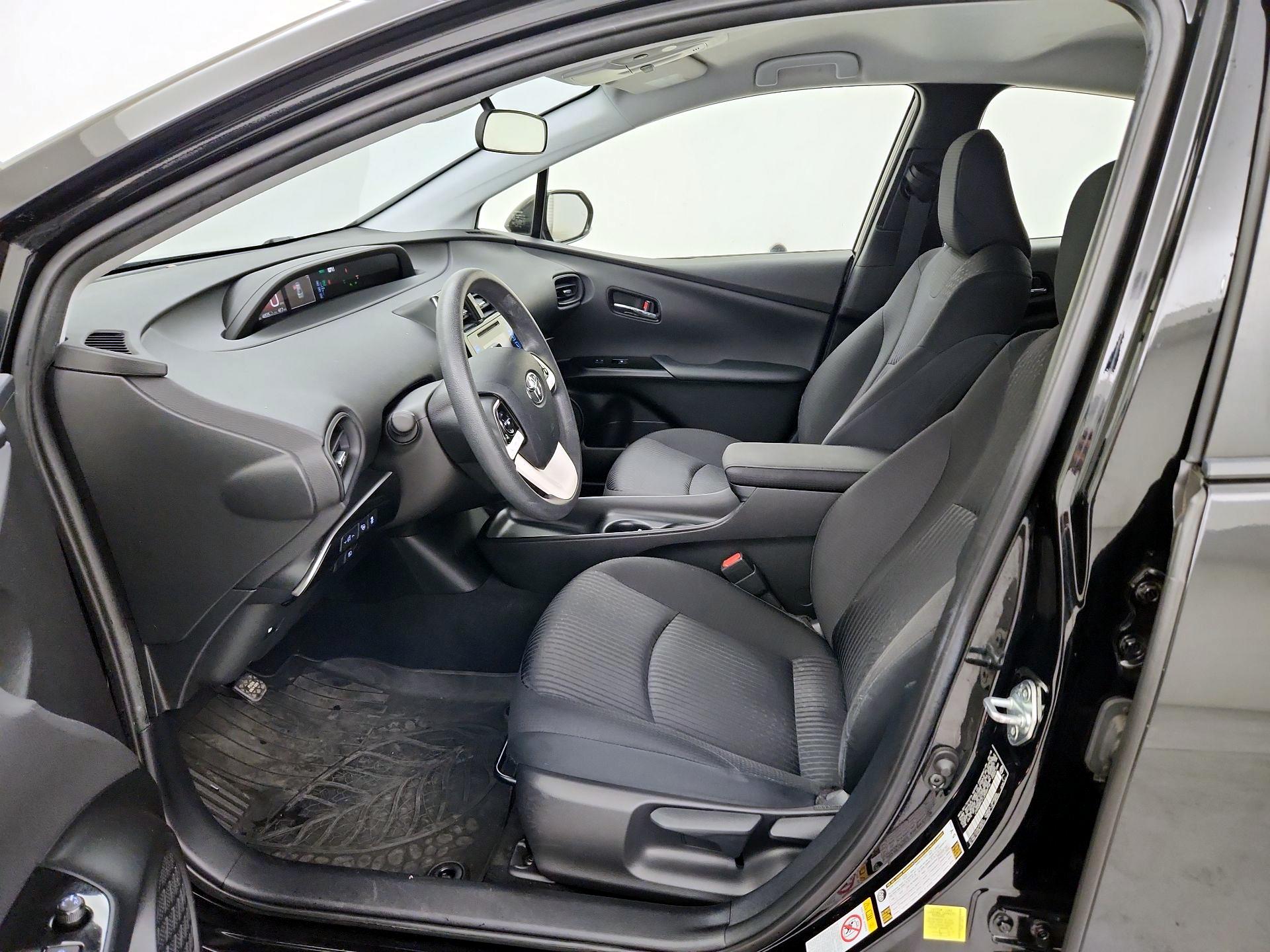 Thumbnail: 2018 Toyota Prius - 11