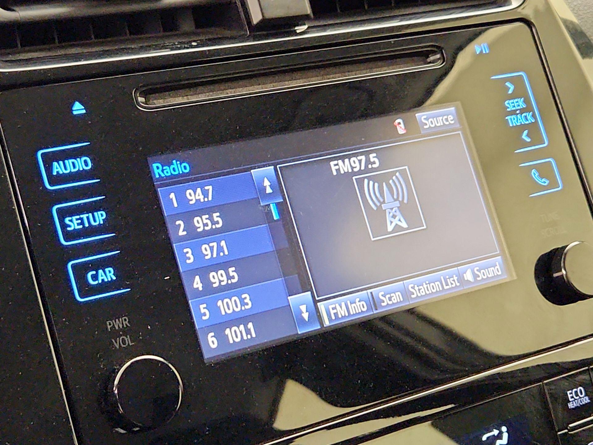 Thumbnail: 2018 Toyota Prius - 15