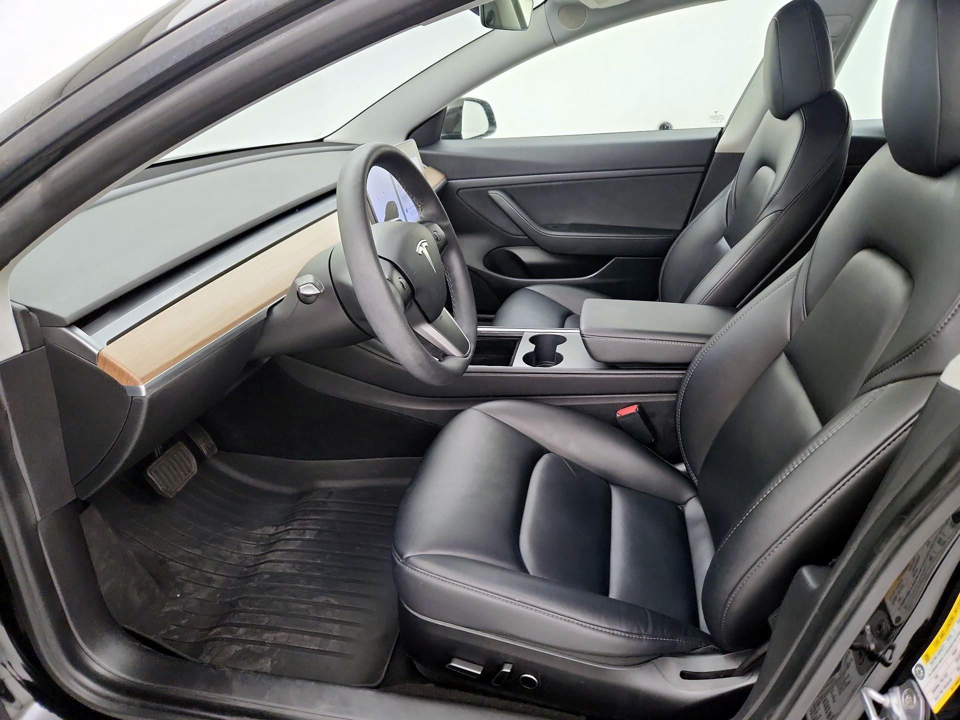 Thumbnail: 2021 Tesla Model 3 - 11