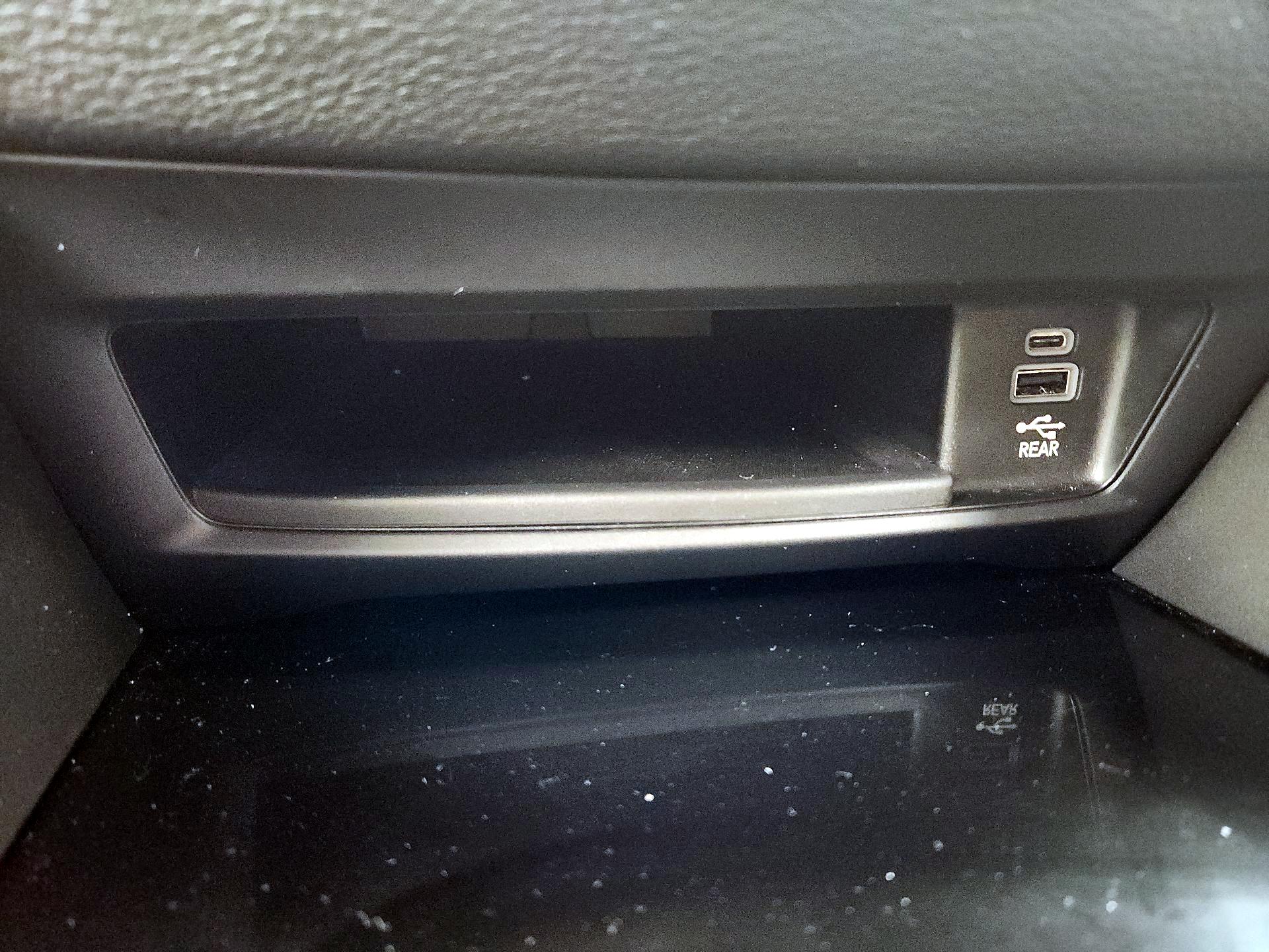 Thumbnail: 2023 Chrysler Pacifica - 19