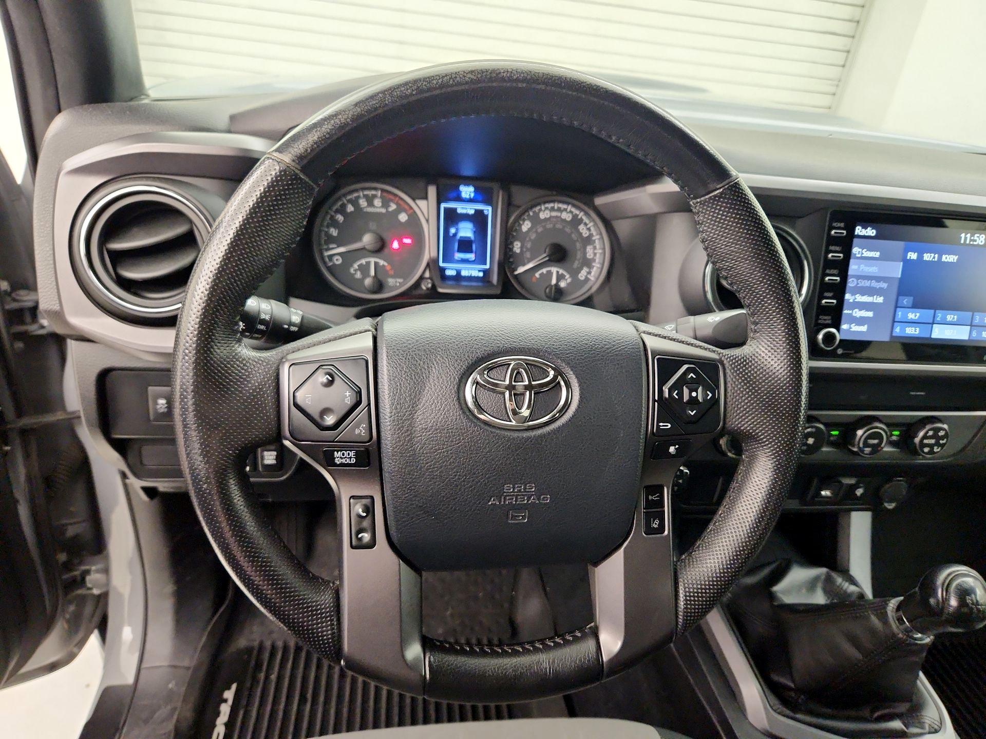 Thumbnail: 2020 Toyota Tacoma - 10